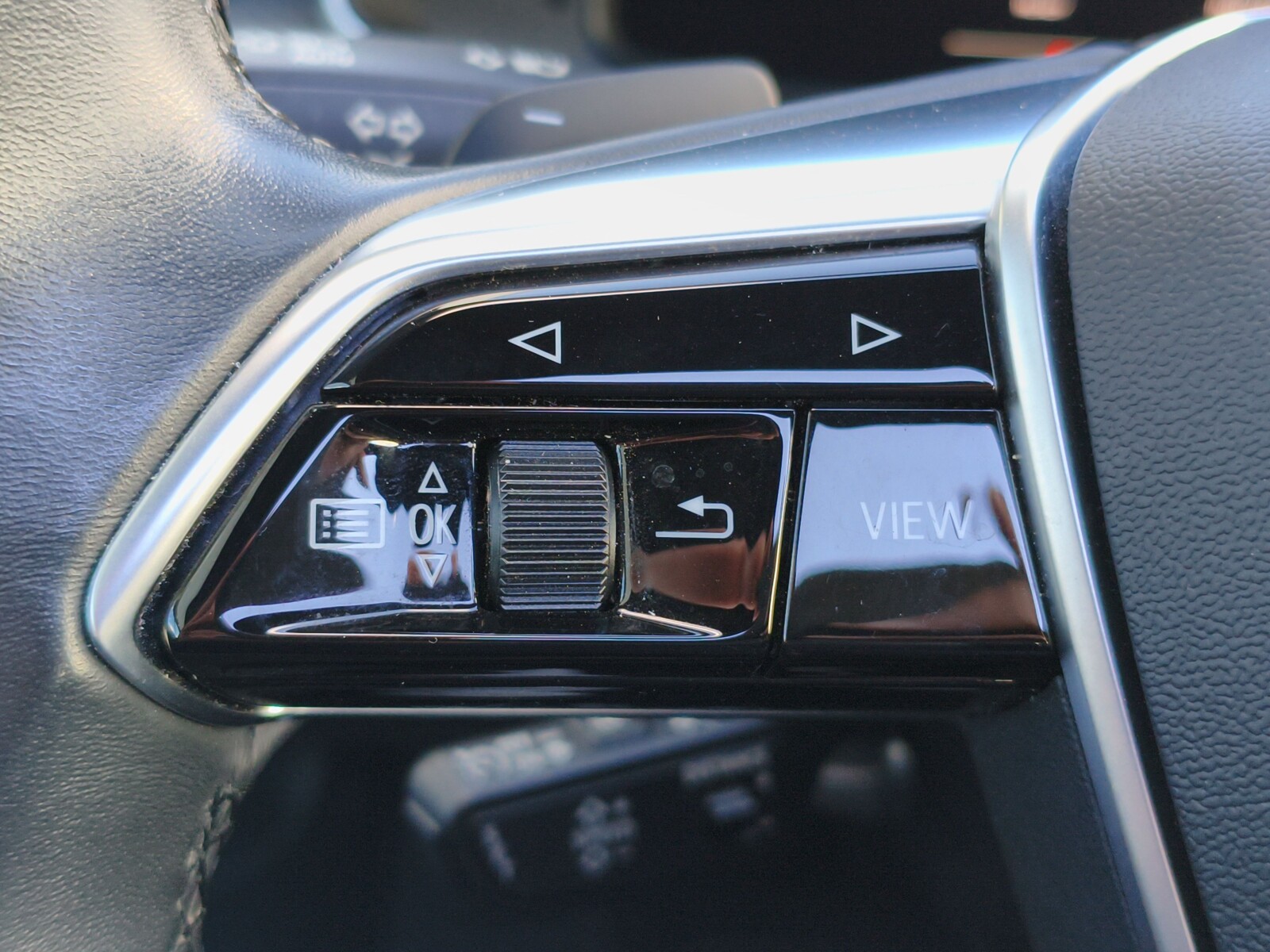 Audi A6 Avant - zdjęcie 16