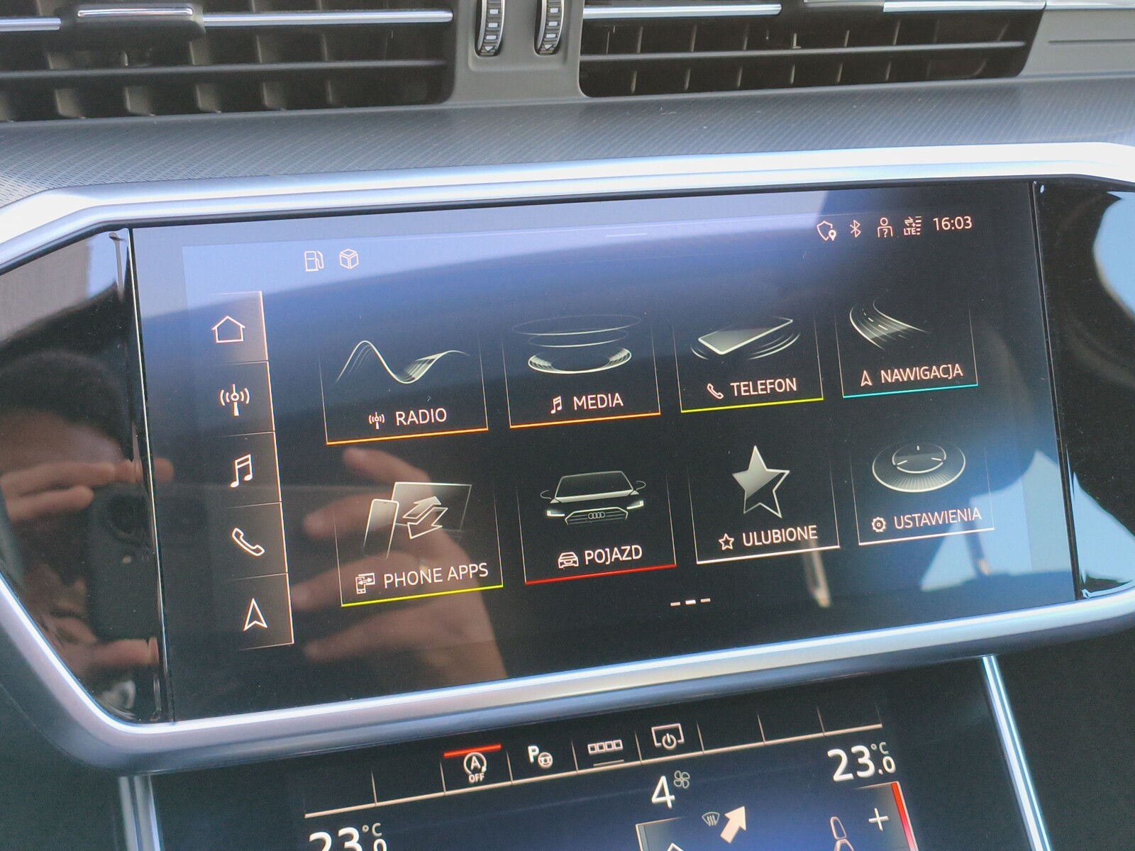 Audi A6 Avant - zdjęcie 18