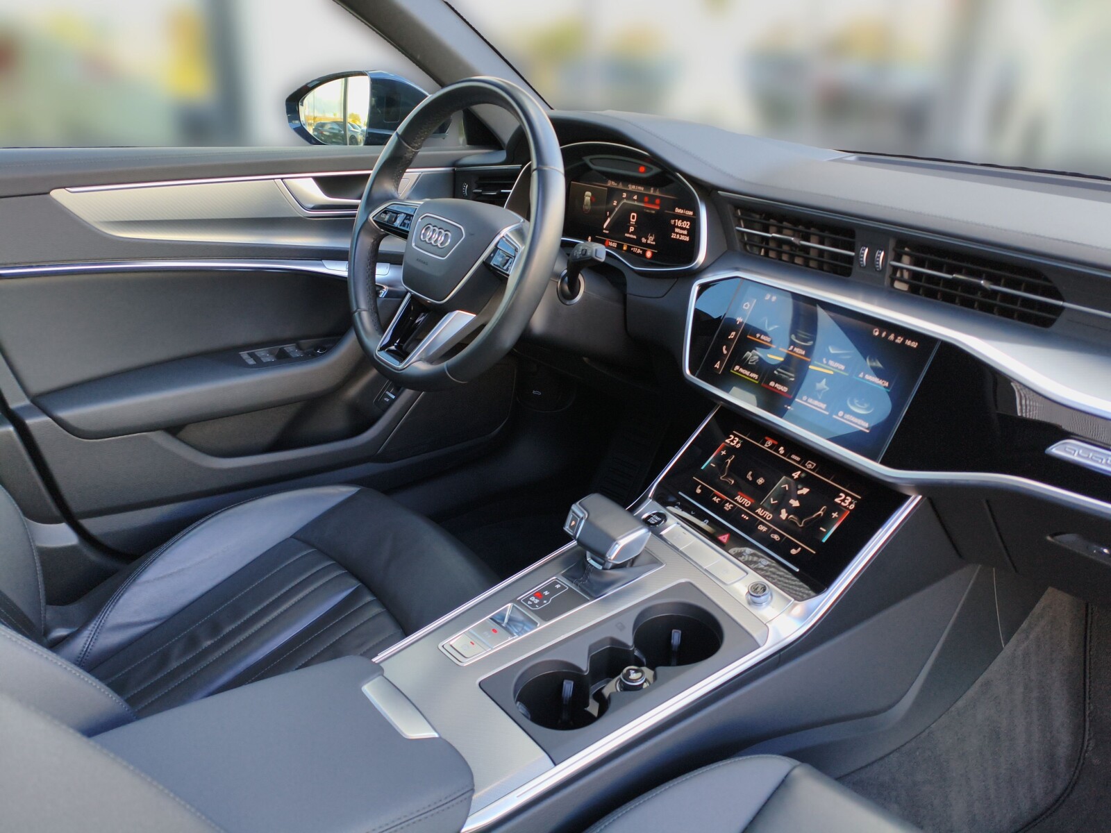 Audi A6 Avant - zdjęcie 13