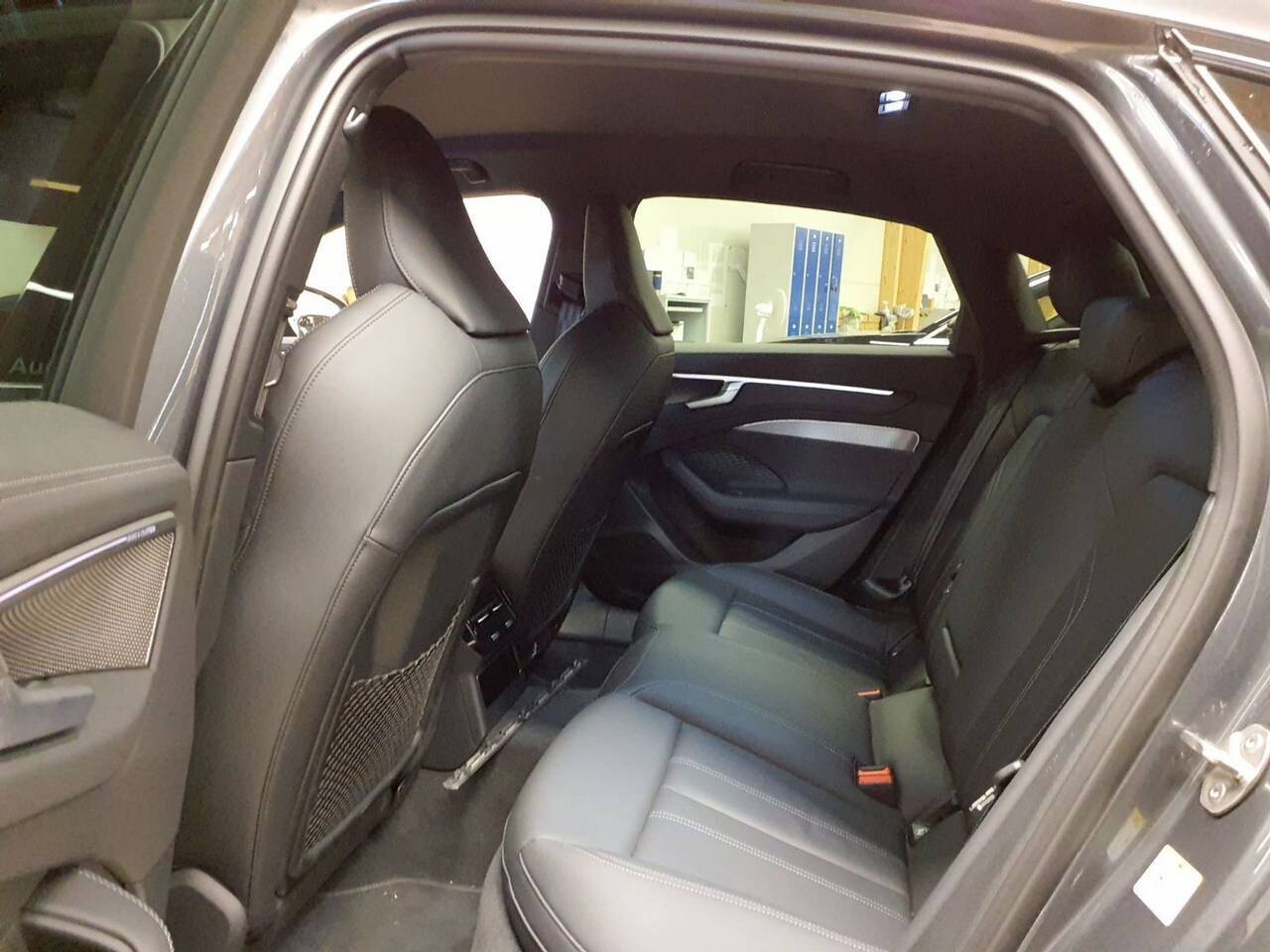 Audi A6 Limousine - zdjęcie 7