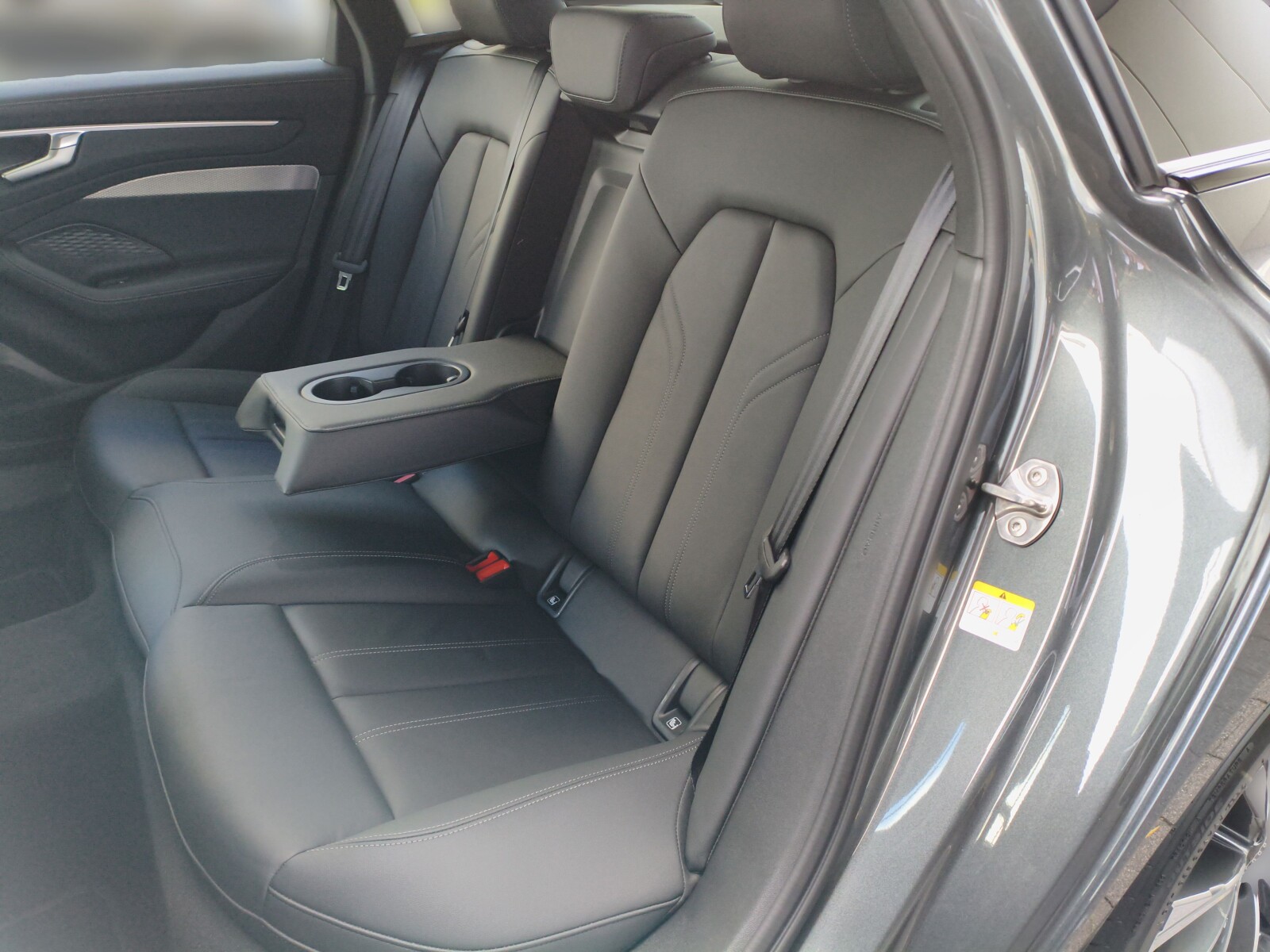 Audi A6 Limousine - zdjęcie 13