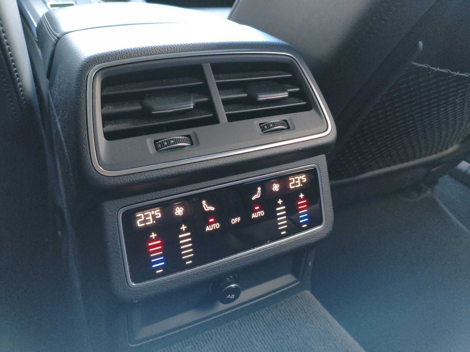 Audi A6 Avant - zdjęcie 21