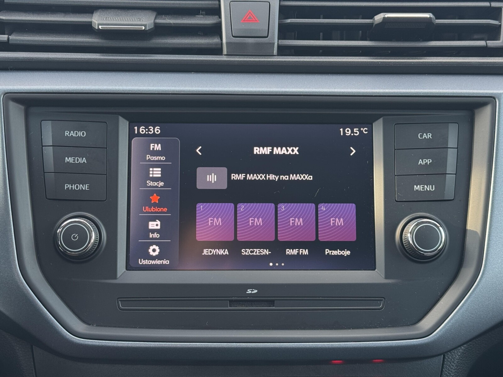 Seat Arona - zdjęcie 15