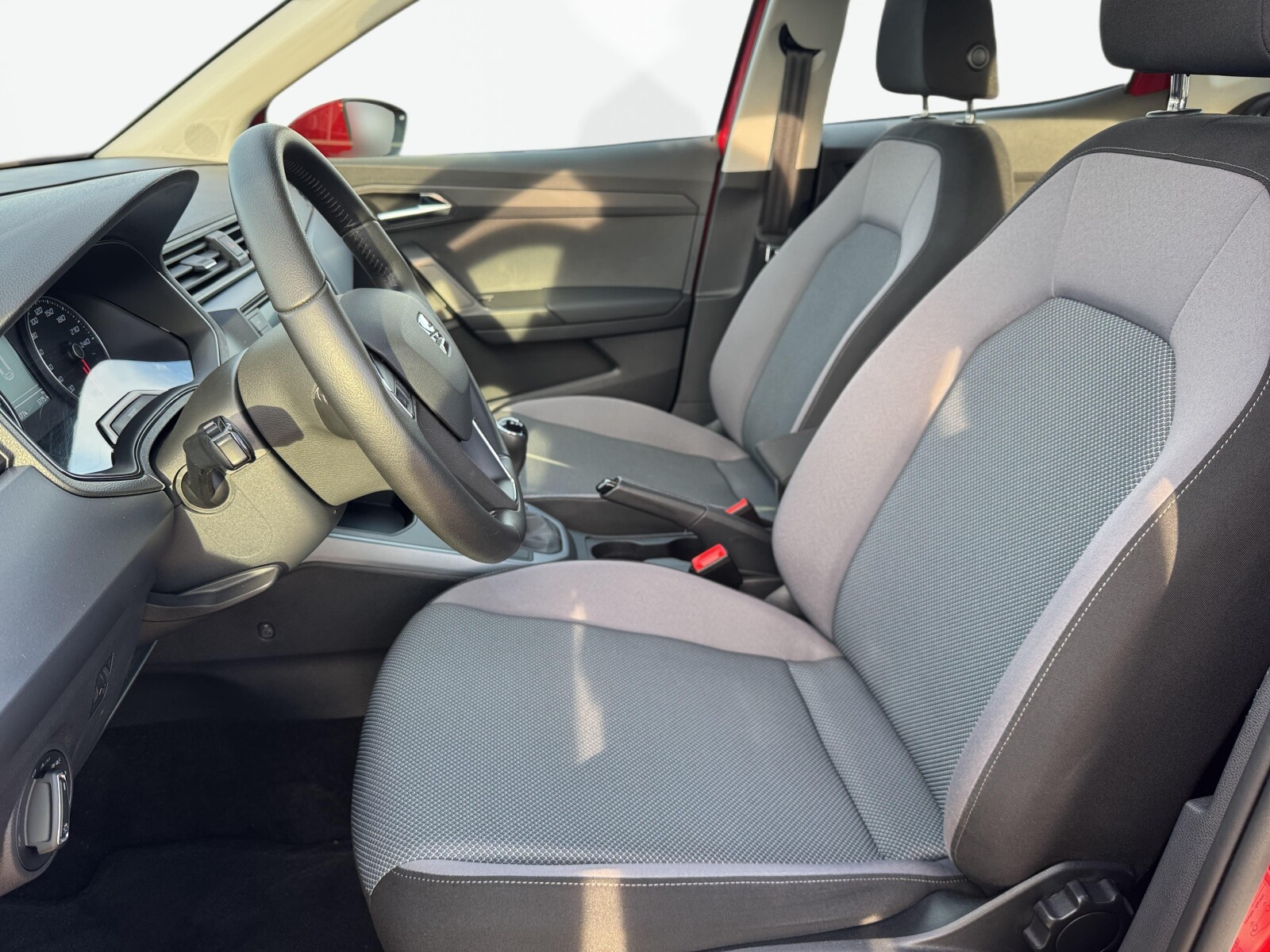 Seat Arona - zdjęcie 9