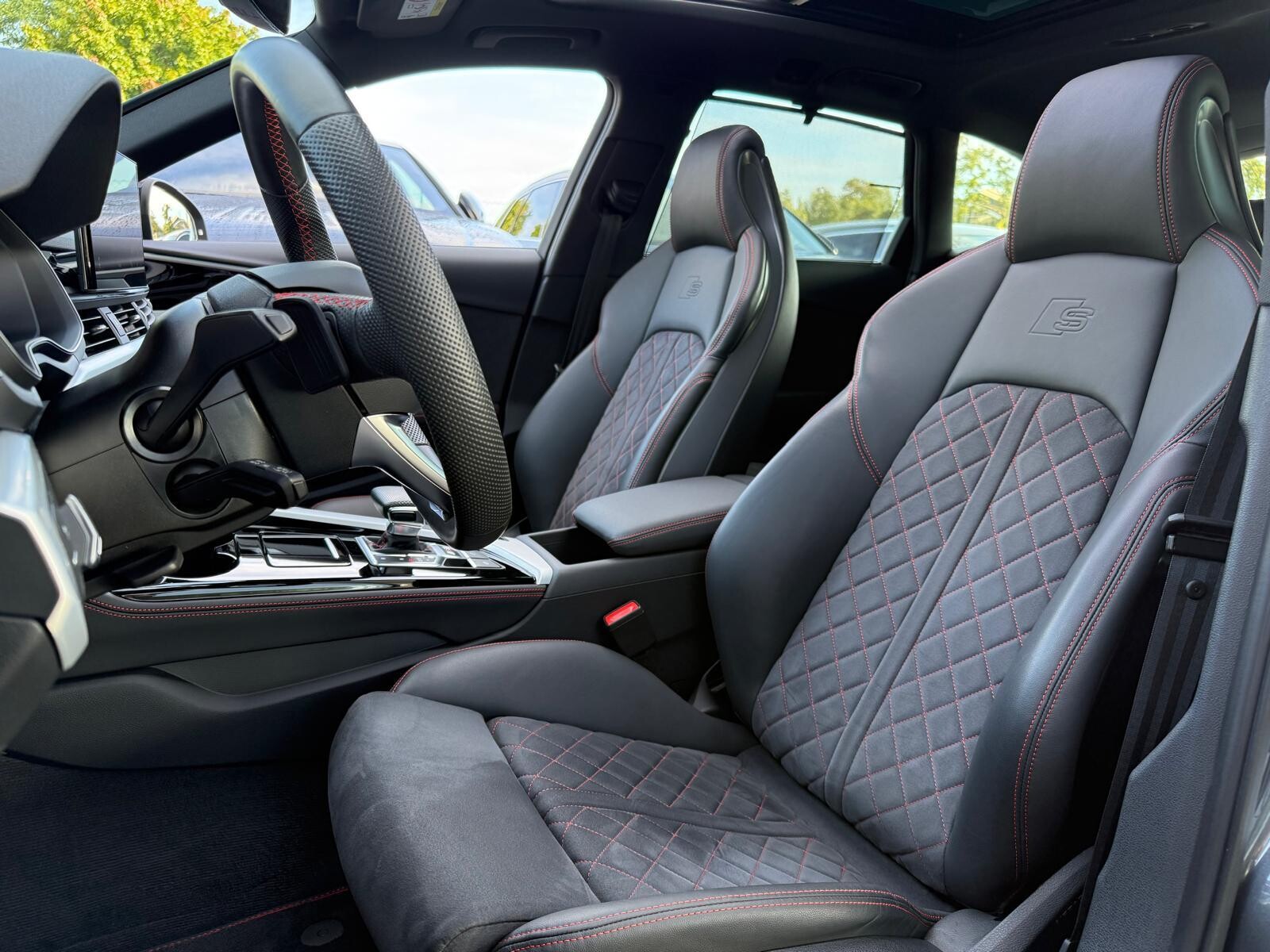 Audi S4 Avant - zdjęcie 19