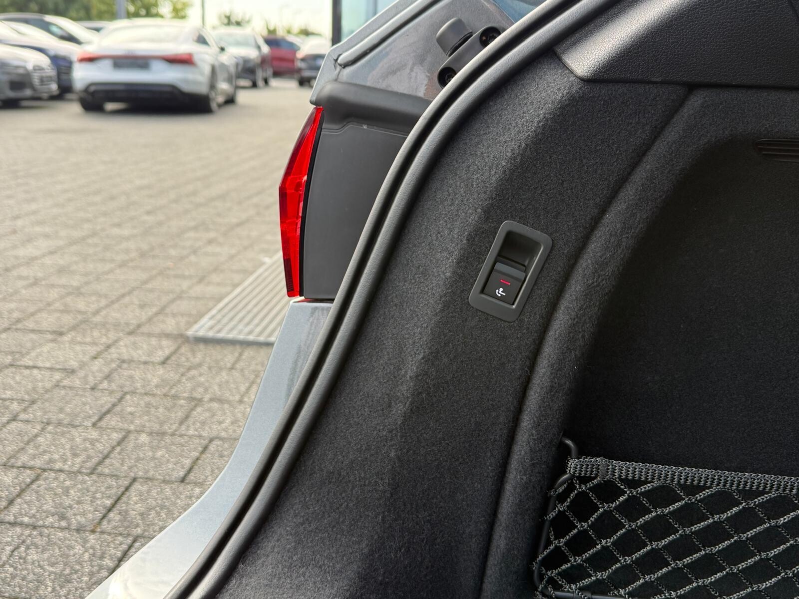 Audi S4 Avant - zdjęcie 16