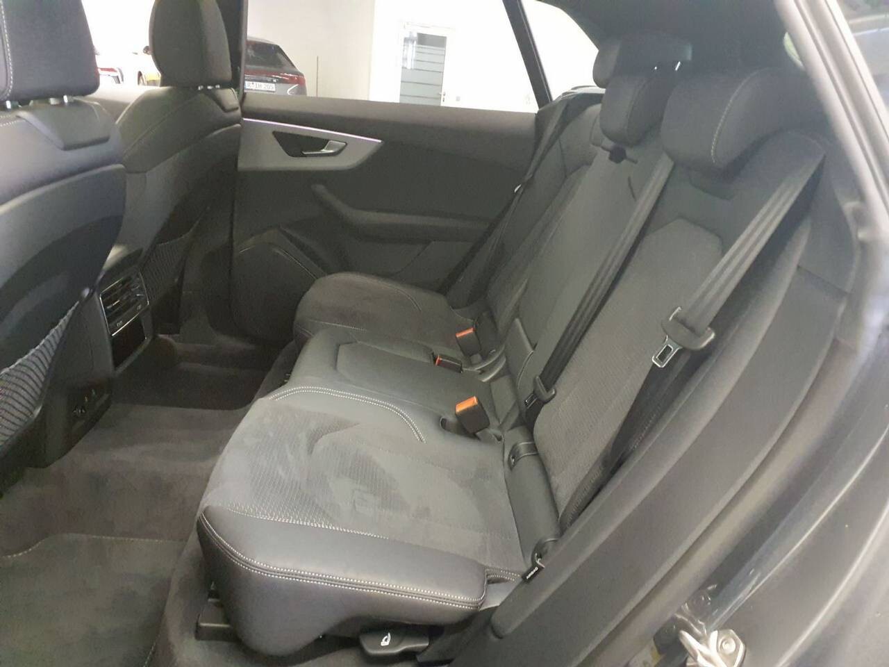 Audi Q8 - zdjęcie 8