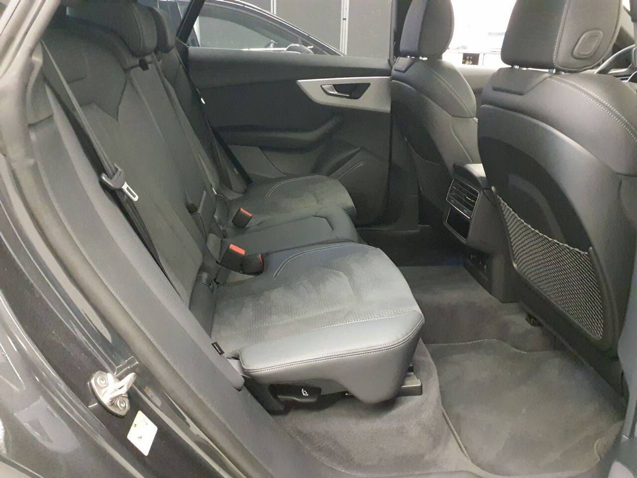 Audi Q8 - zdjęcie 9