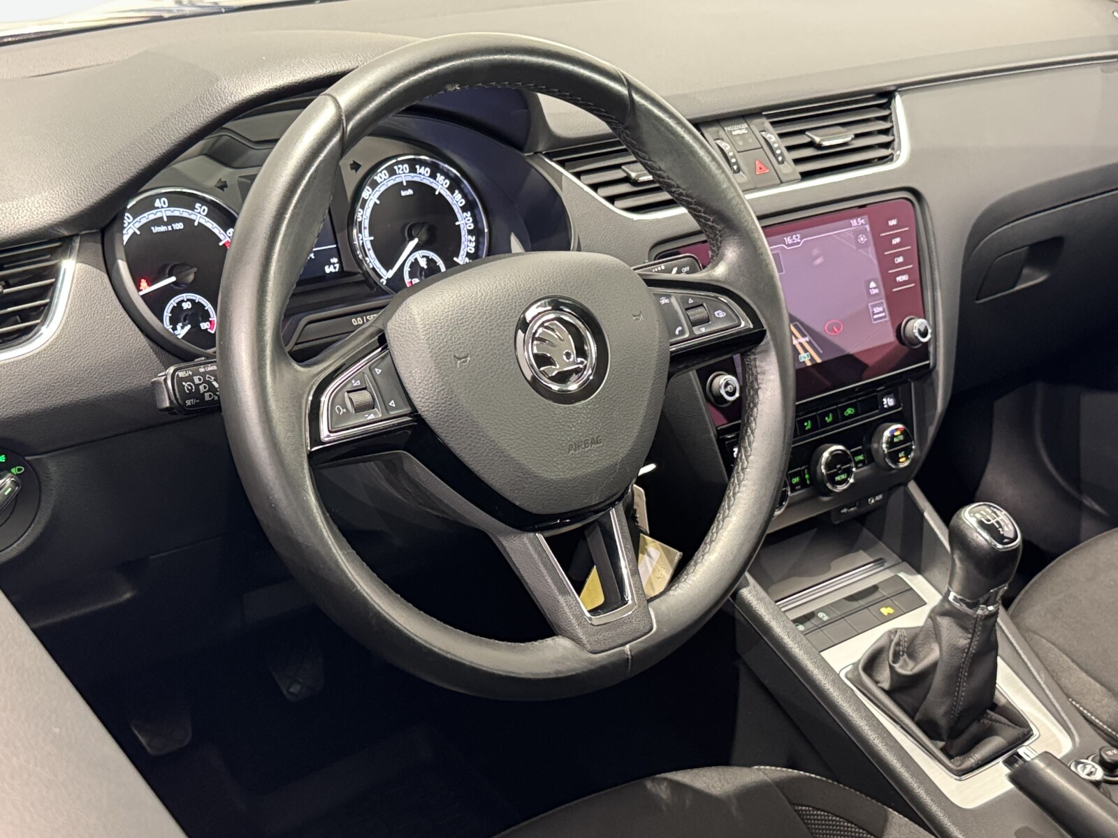 Škoda Octavia - zdjęcie 19