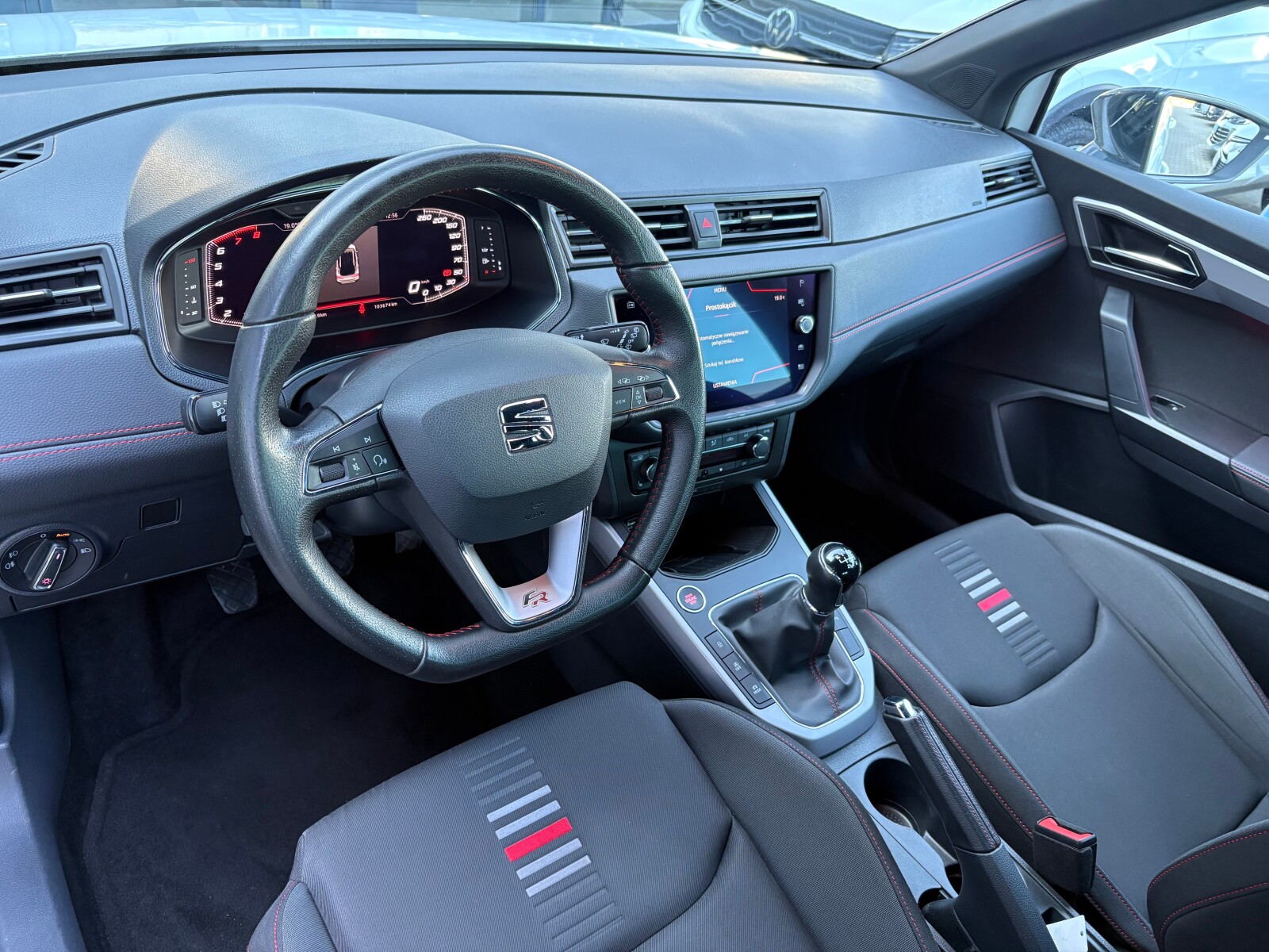 Seat Arona - zdjęcie 11