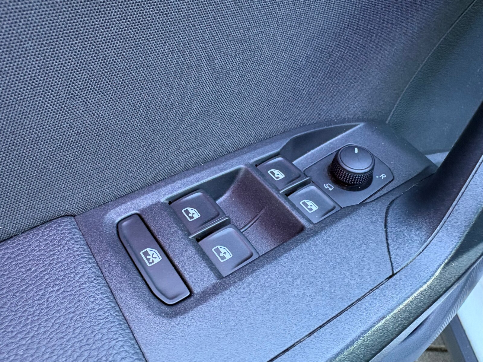 Seat Arona - zdjęcie 17