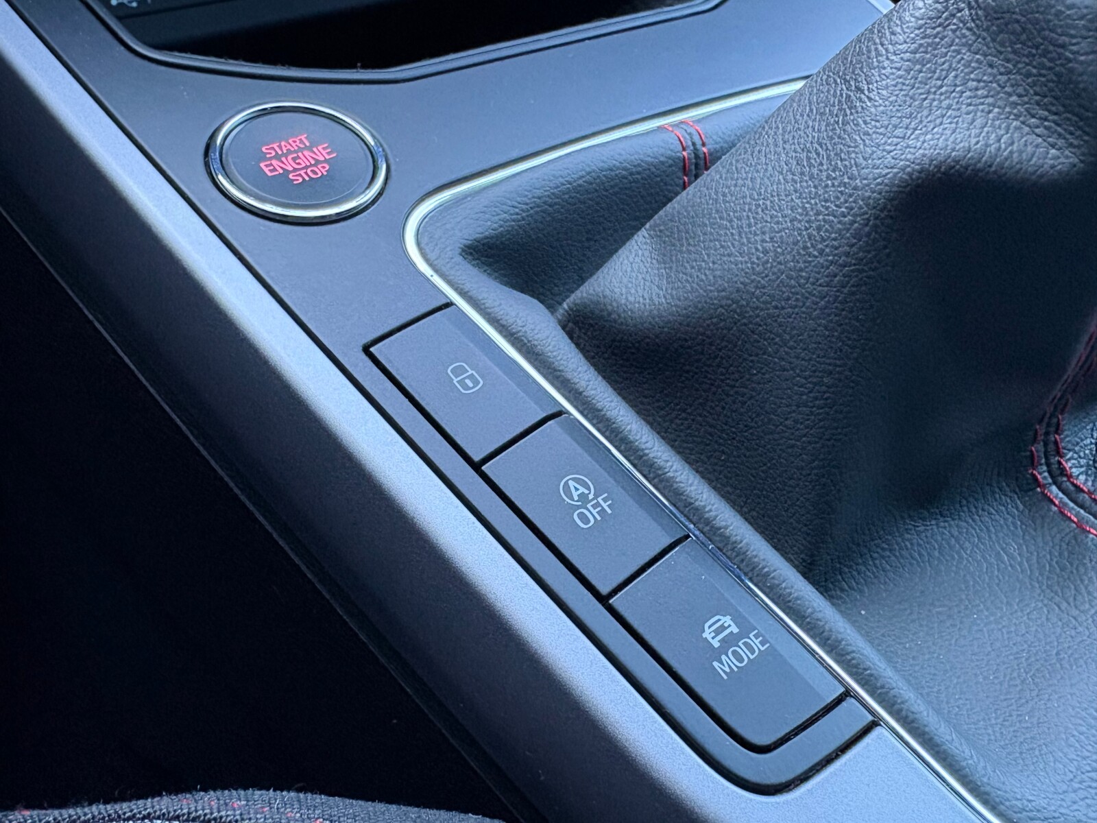 Seat Arona - zdjęcie 24