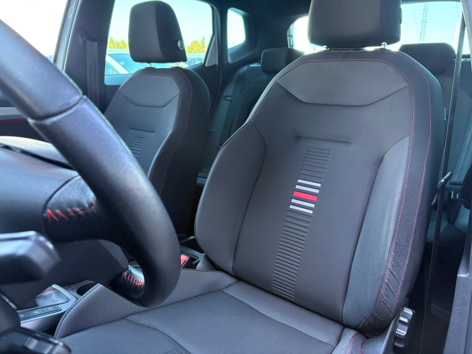 Seat Arona - zdjęcie 12