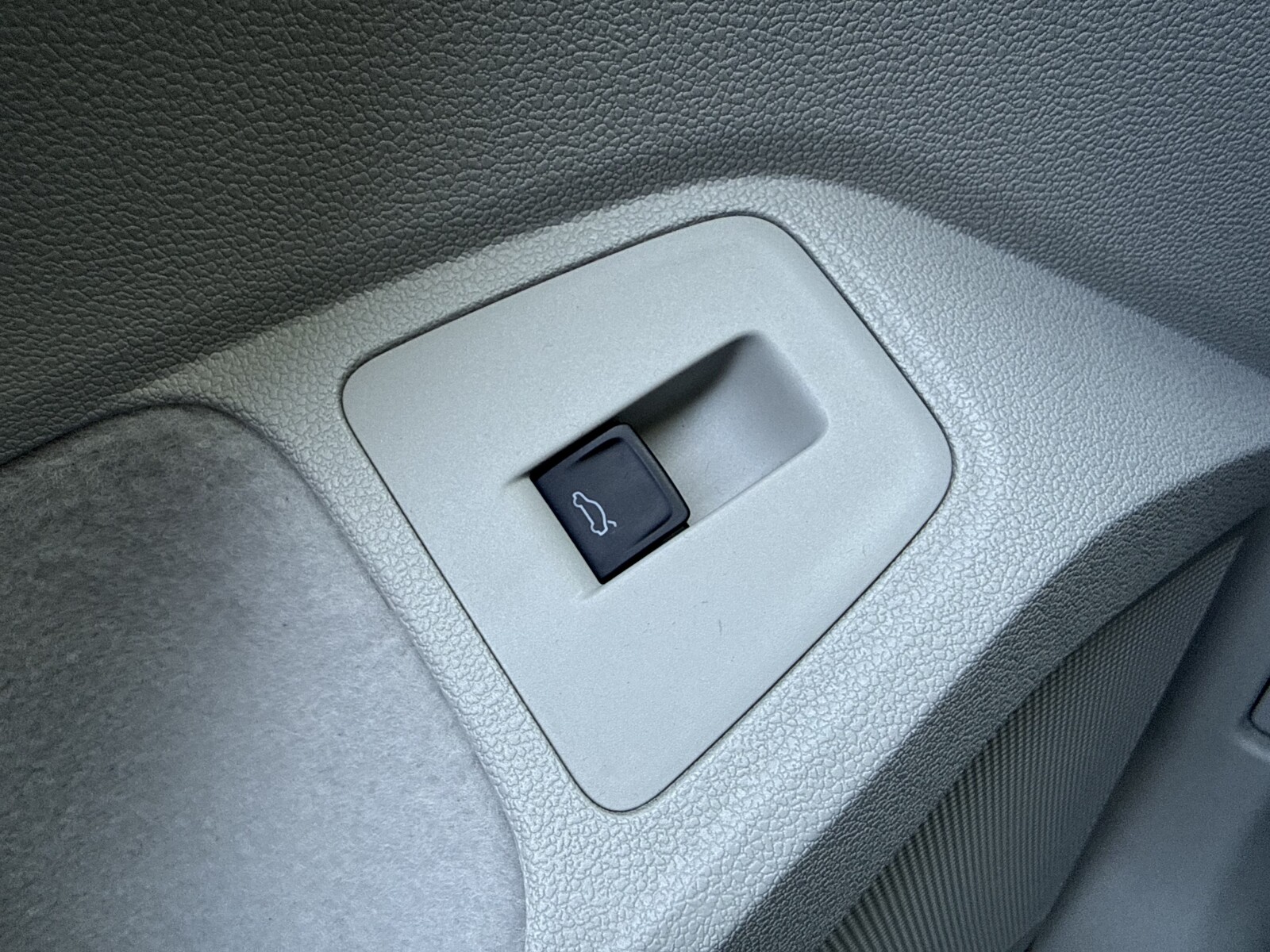 Volkswagen Tiguan - zdjęcie 11