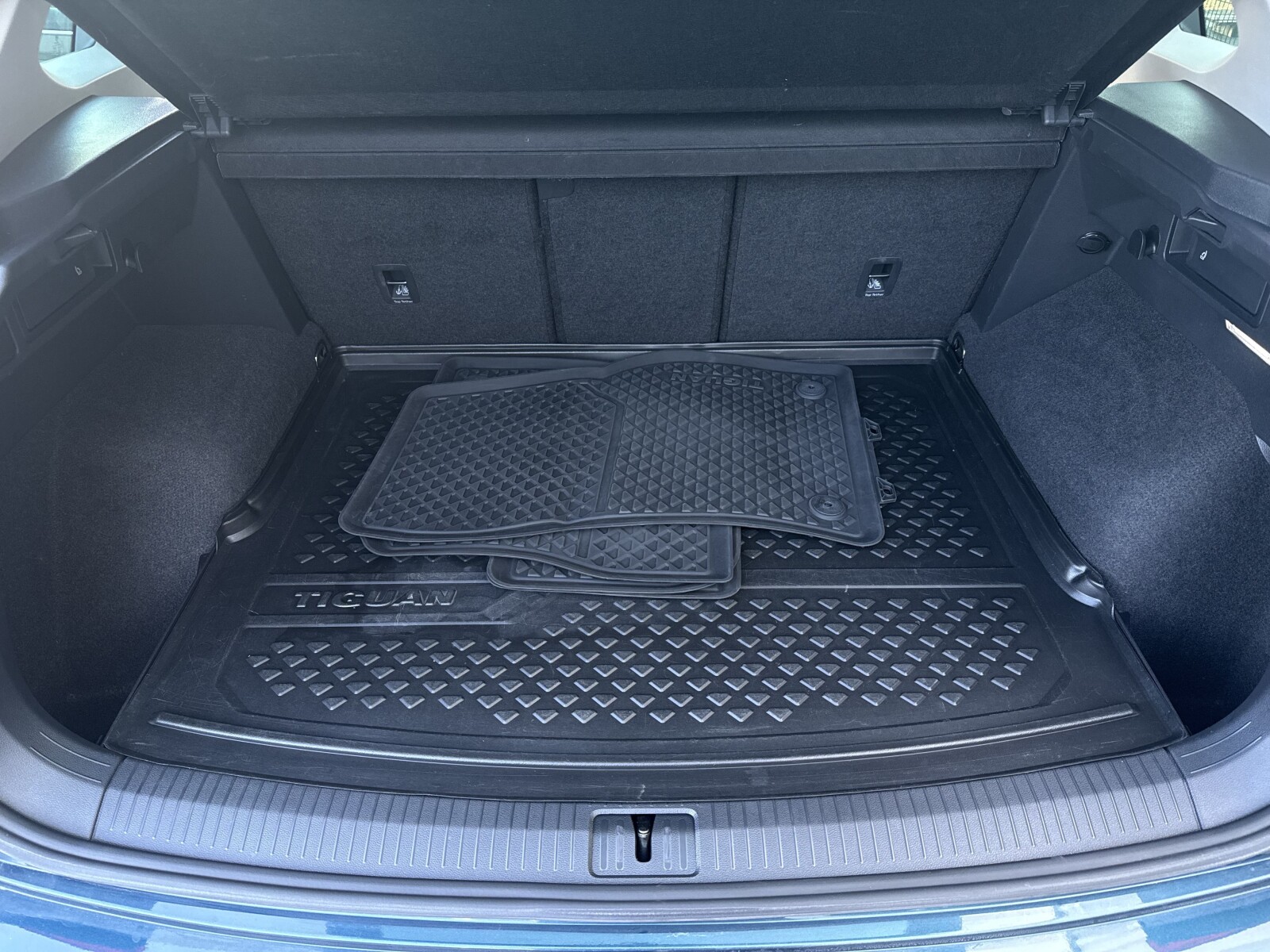 Volkswagen Tiguan - zdjęcie 39