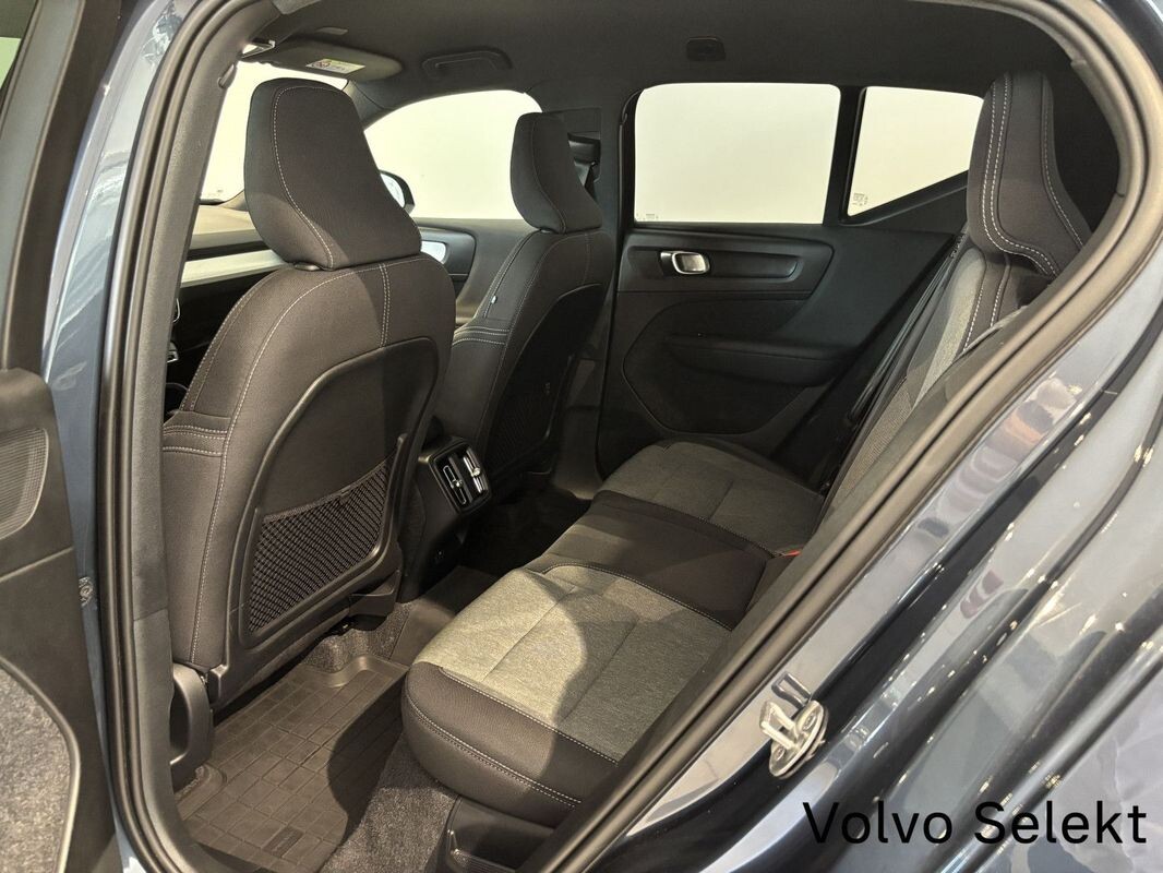 Volvo XC 40 - zdjęcie 16
