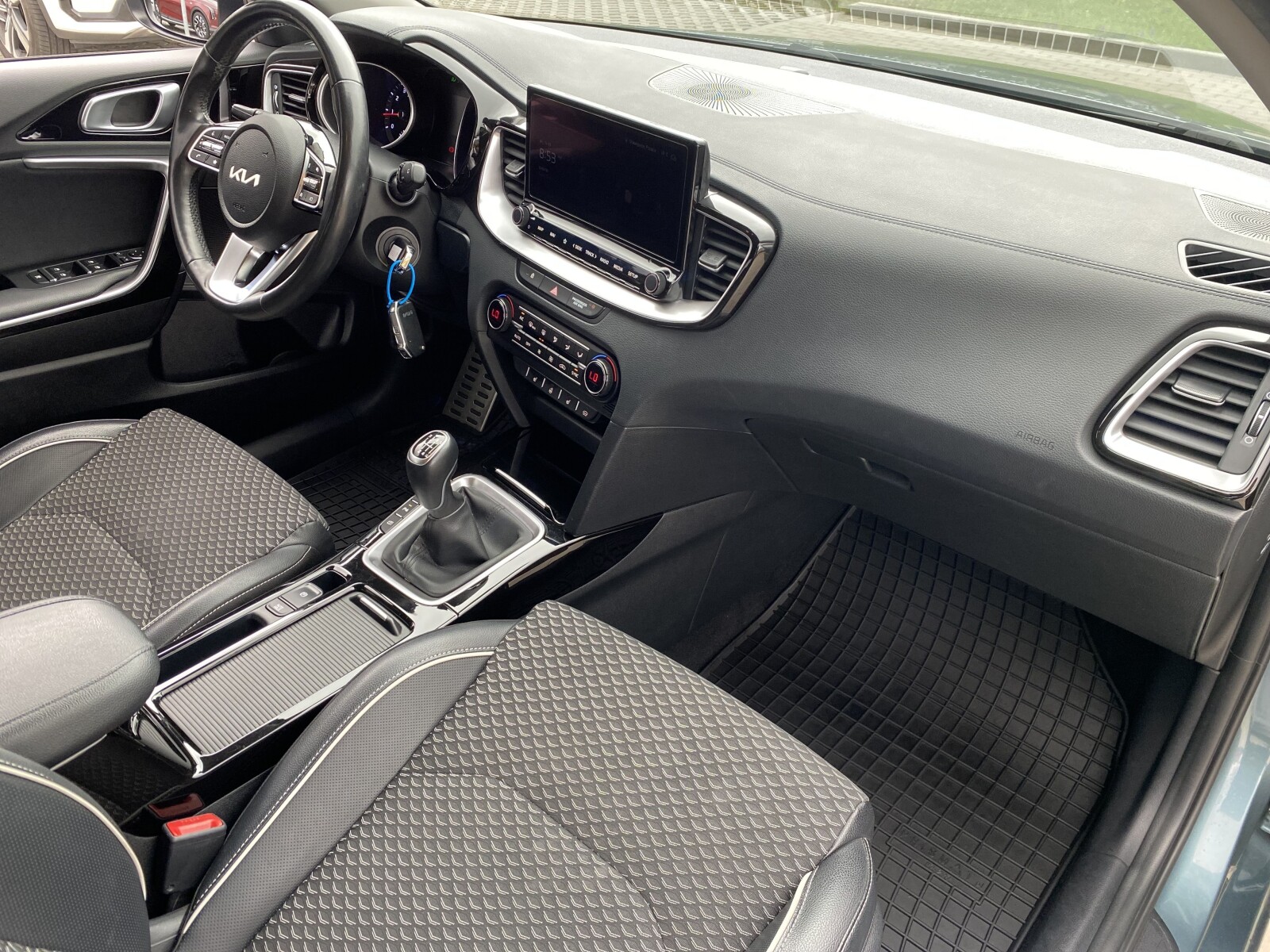 Kia Ceed - zdjęcie 15
