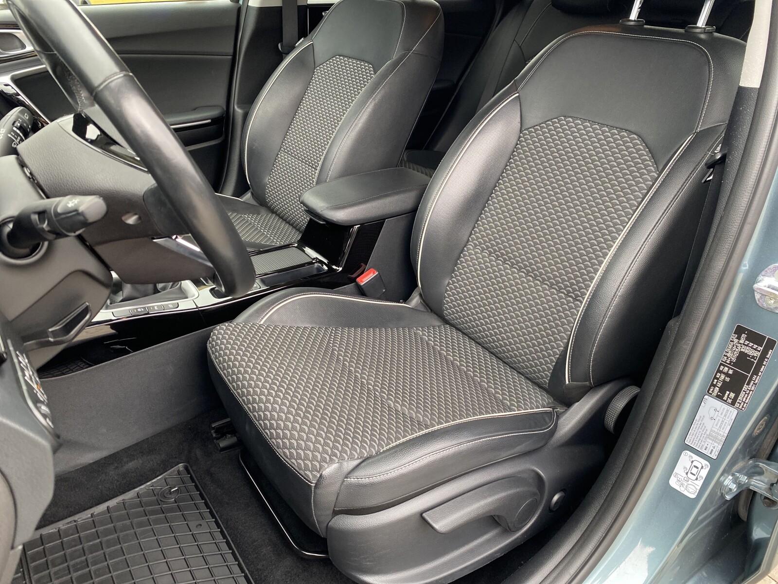 Kia Ceed - zdjęcie 9