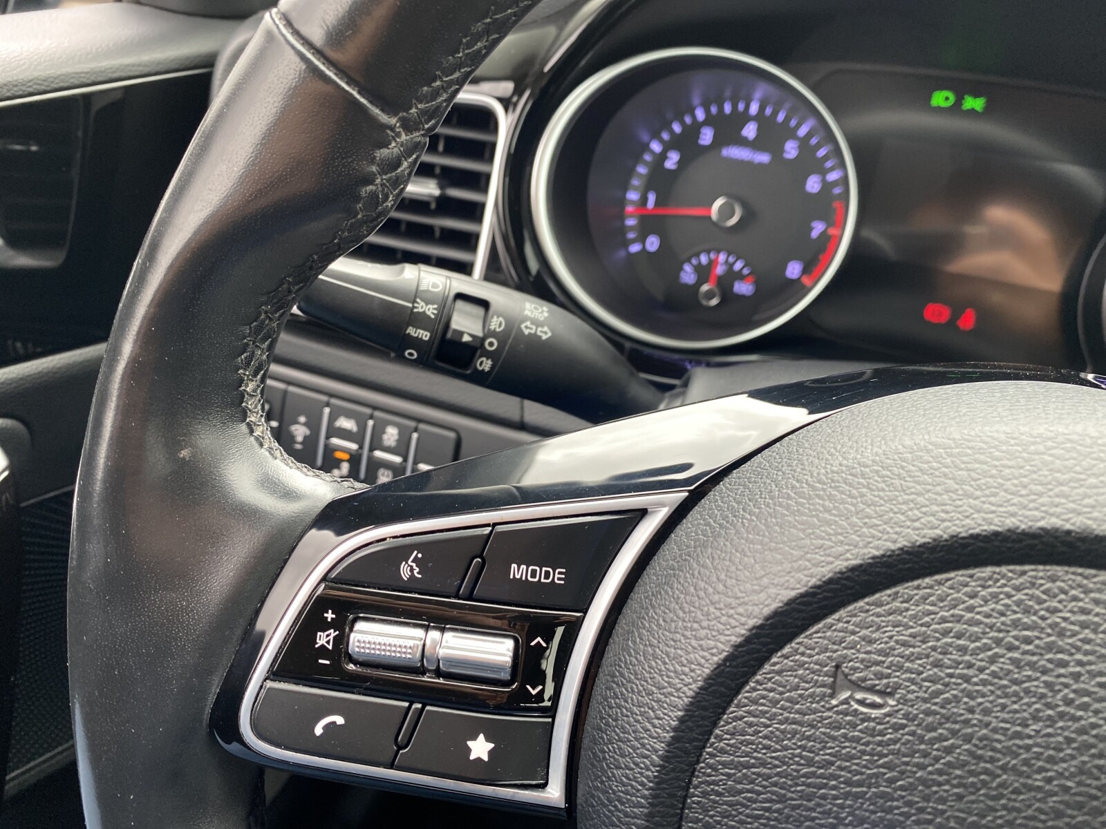 Kia Ceed - zdjęcie 19