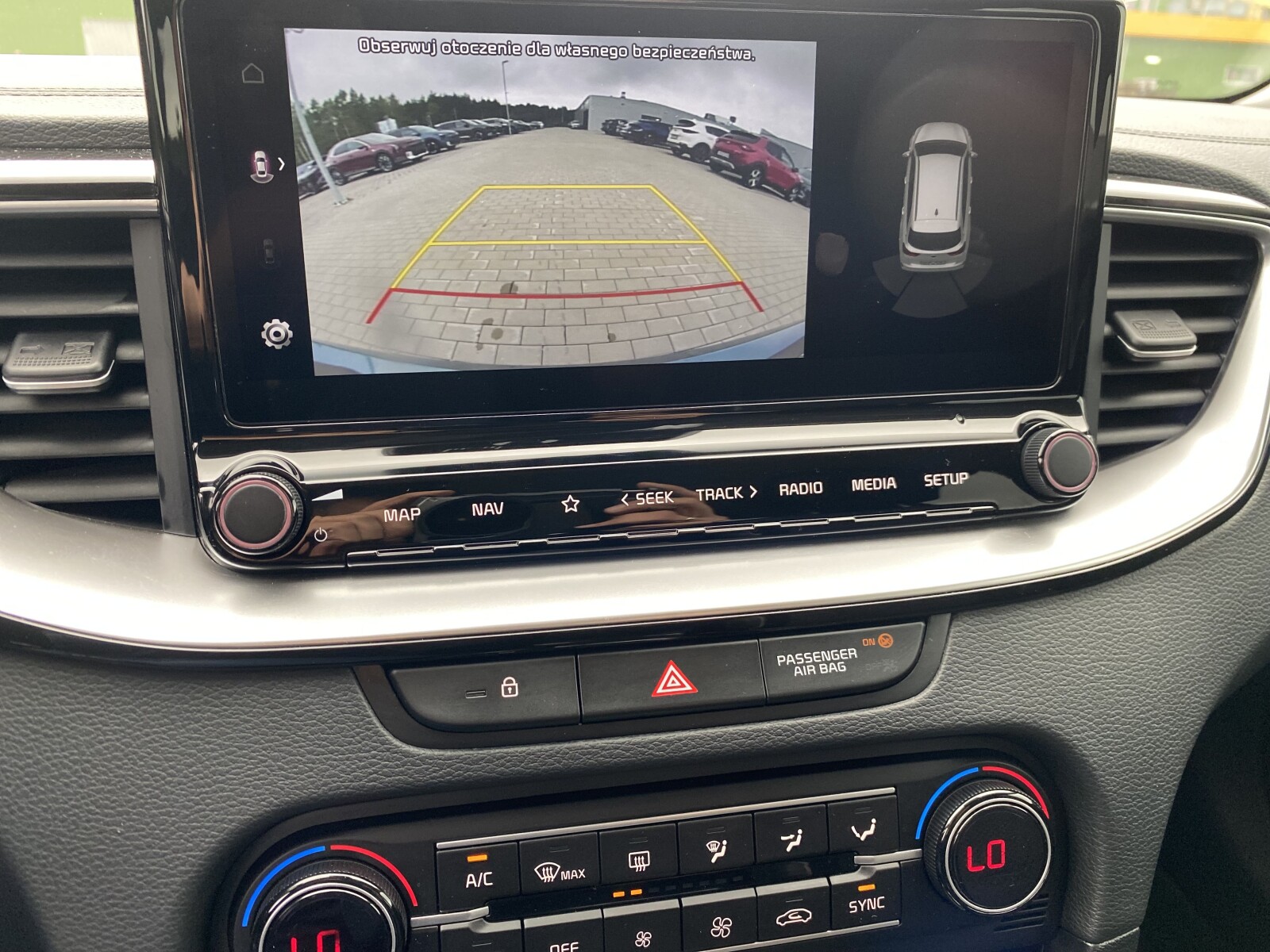 Kia Ceed - zdjęcie 24