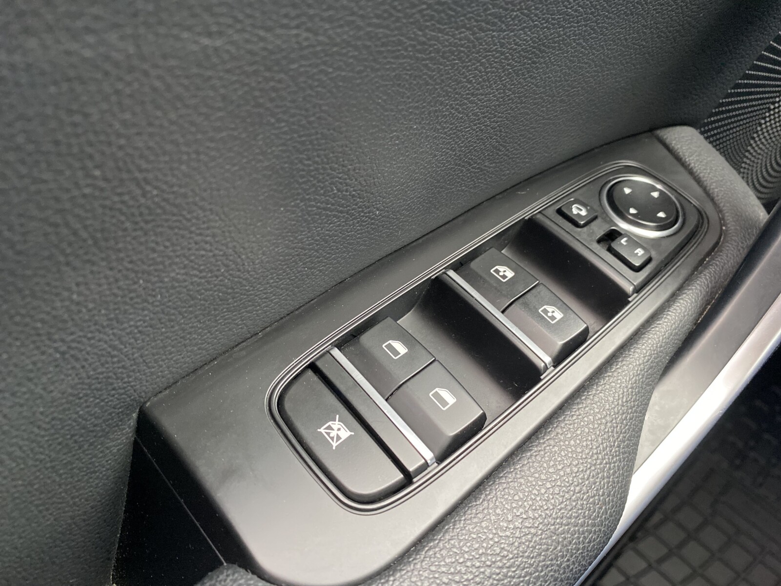 Kia Ceed - zdjęcie 17