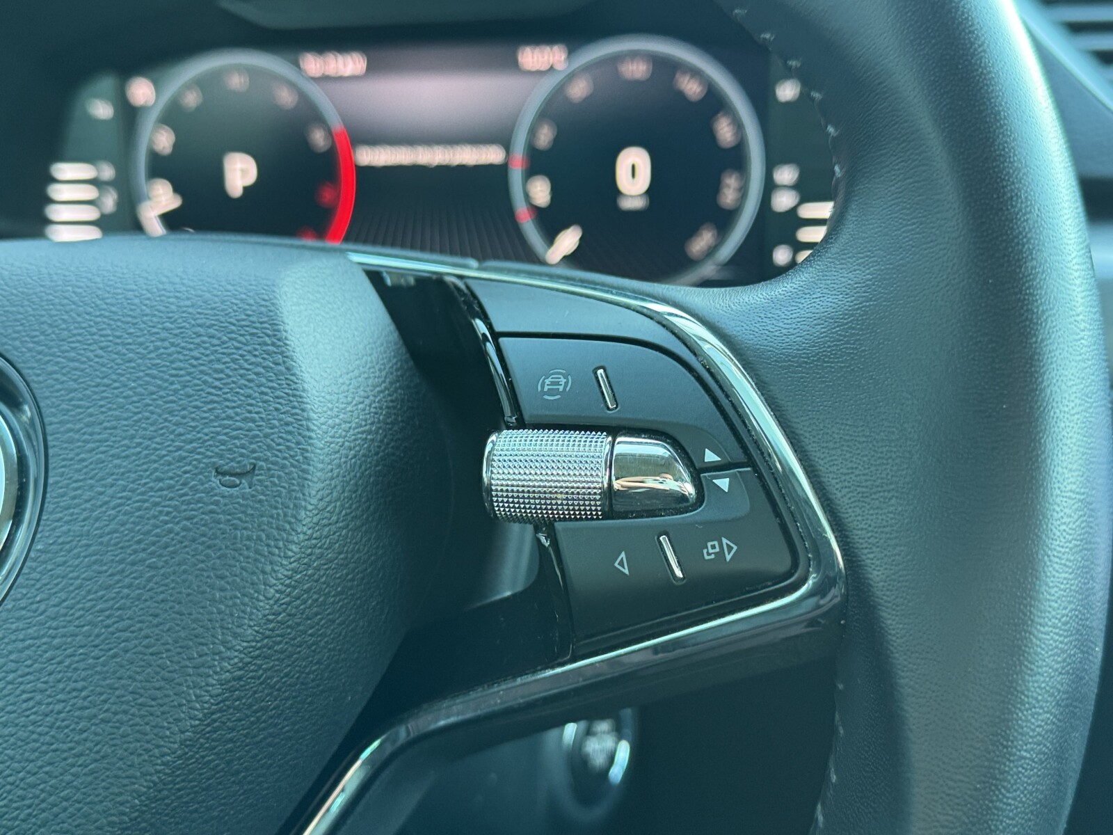 Škoda Superb Combi - zdjęcie 13