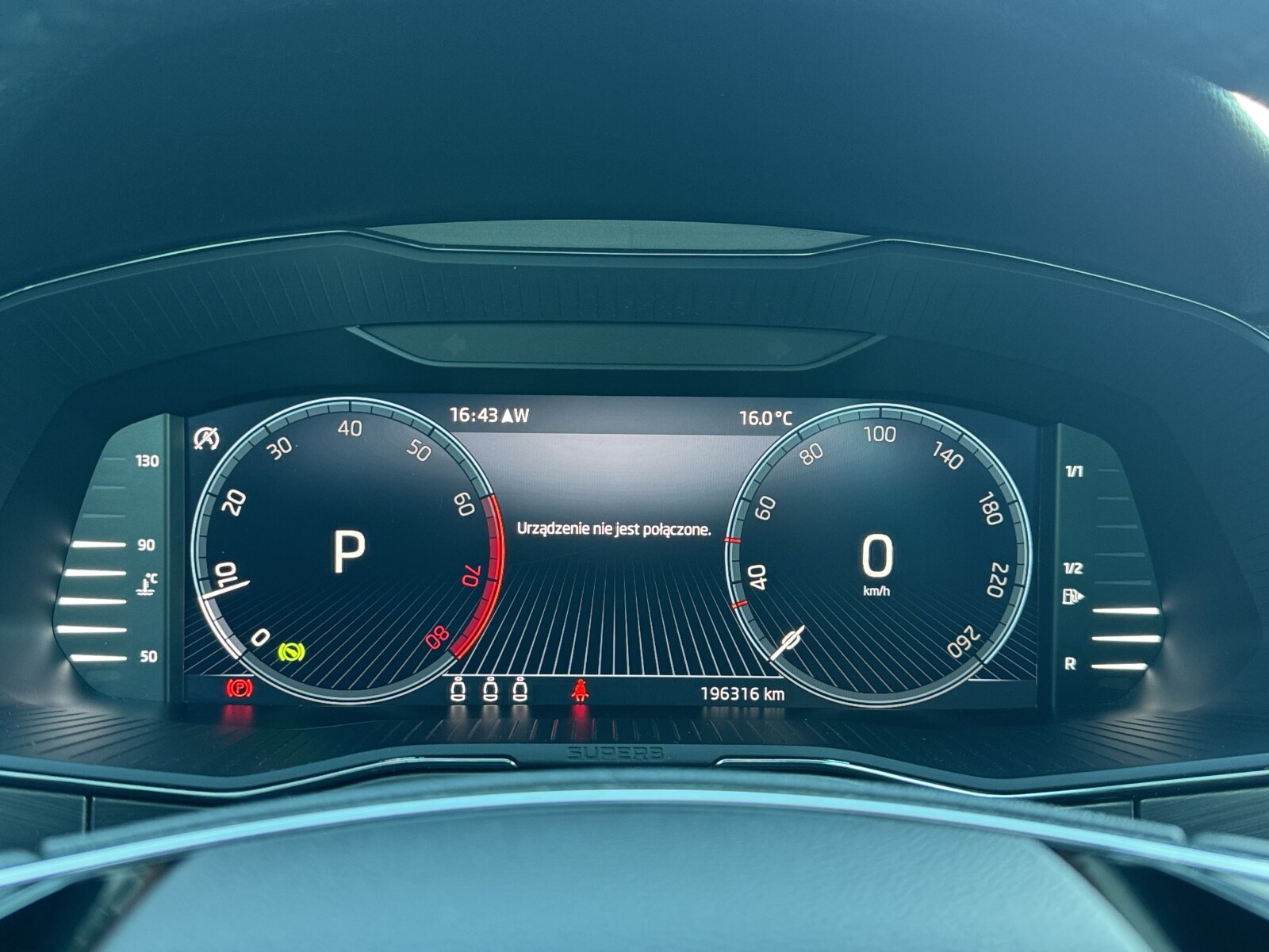 Škoda Superb Combi - zdjęcie 14