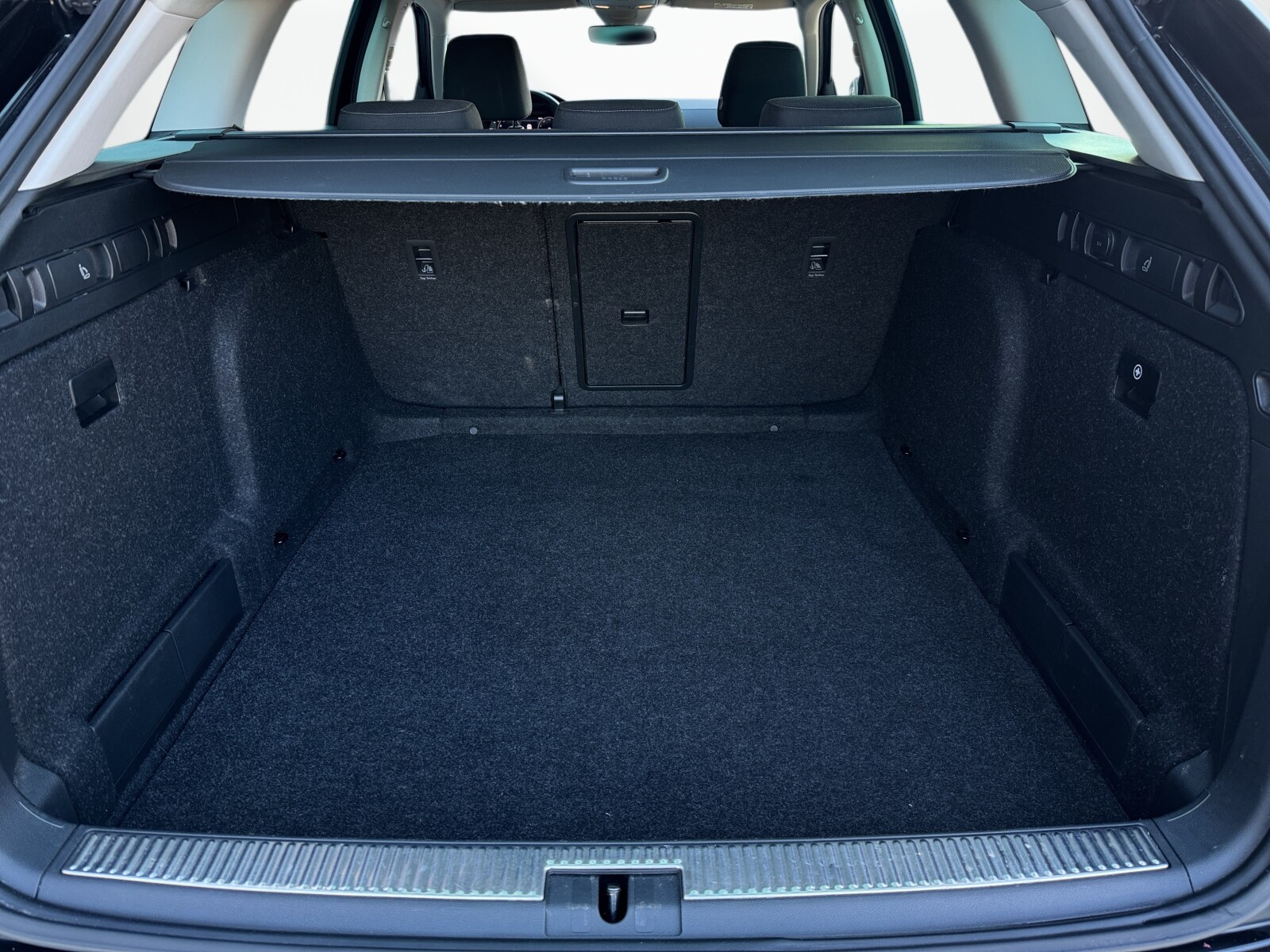 Škoda Superb Combi - zdjęcie 28