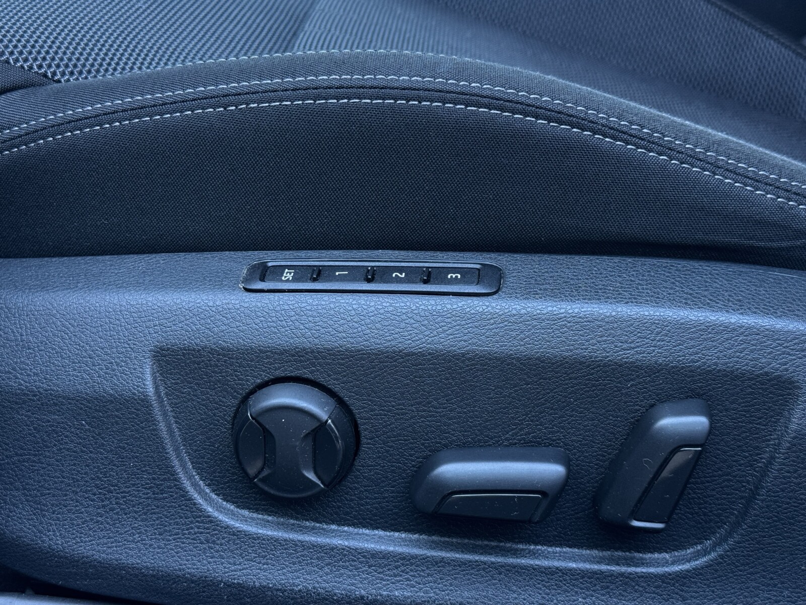 Škoda Superb Combi - zdjęcie 23