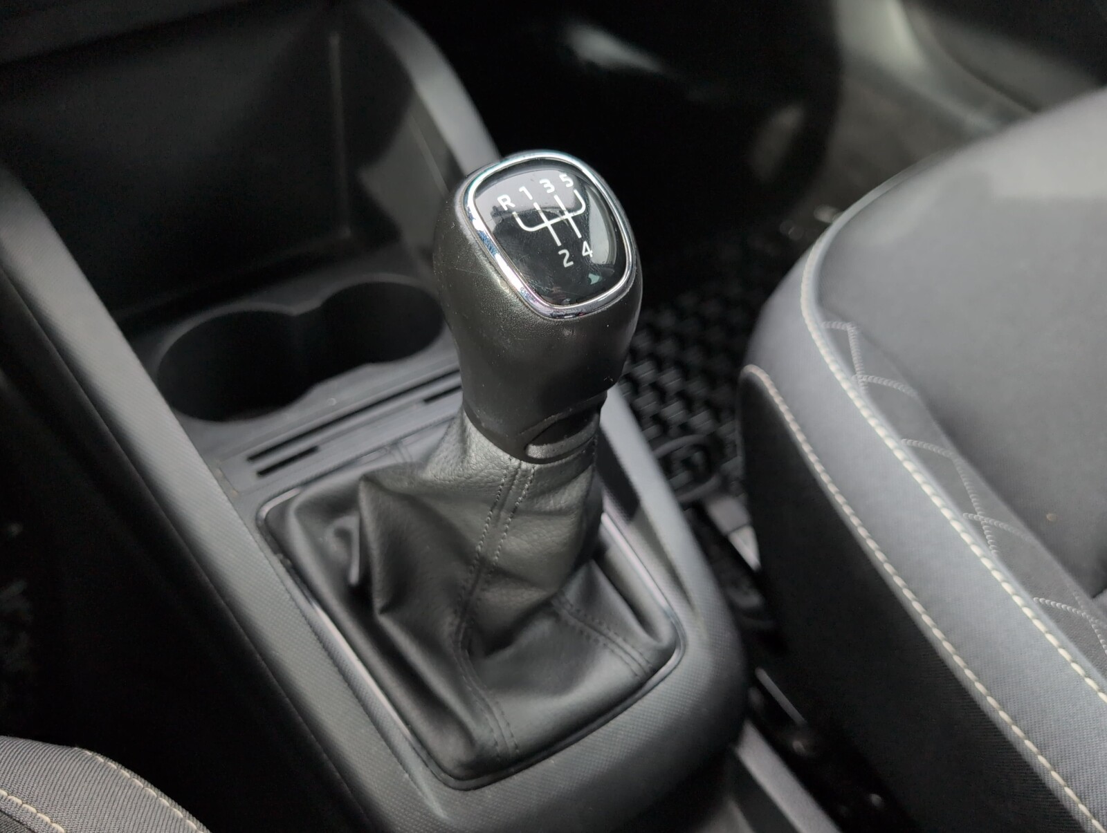 Škoda Fabia - zdjęcie 27