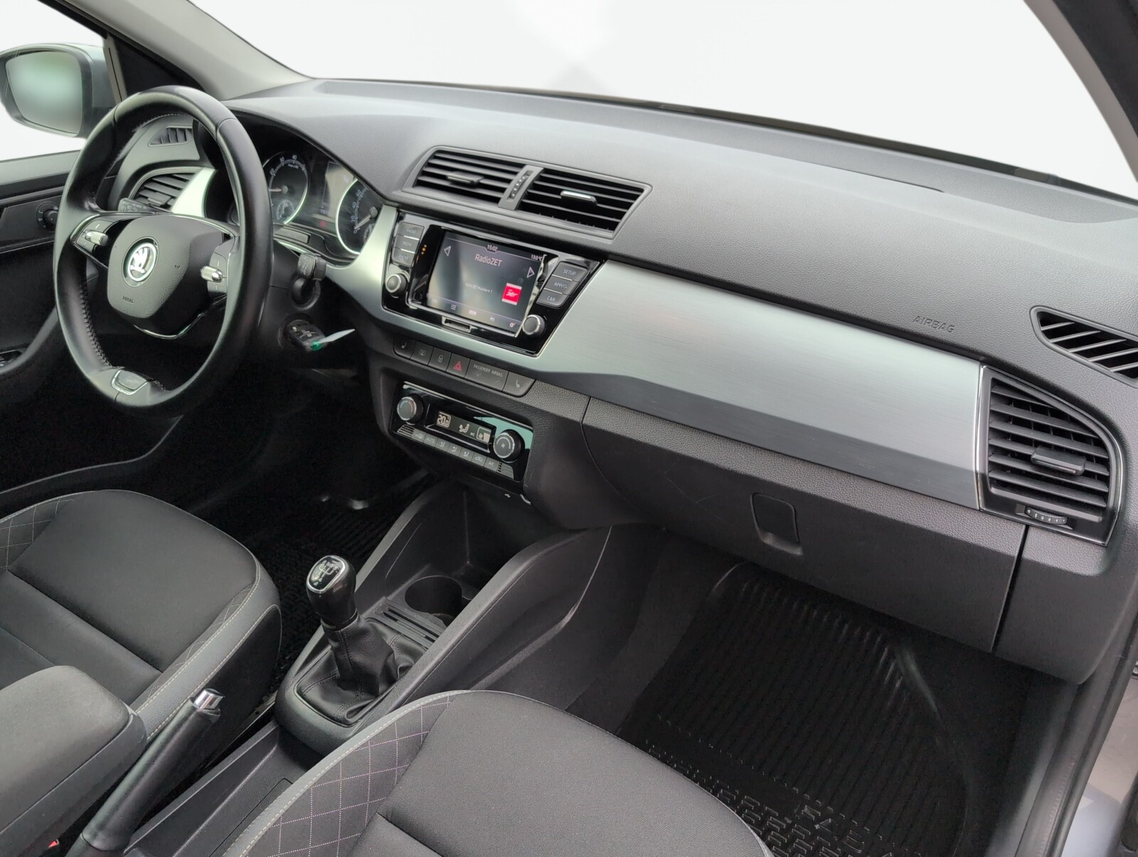 Škoda Fabia - zdjęcie 15