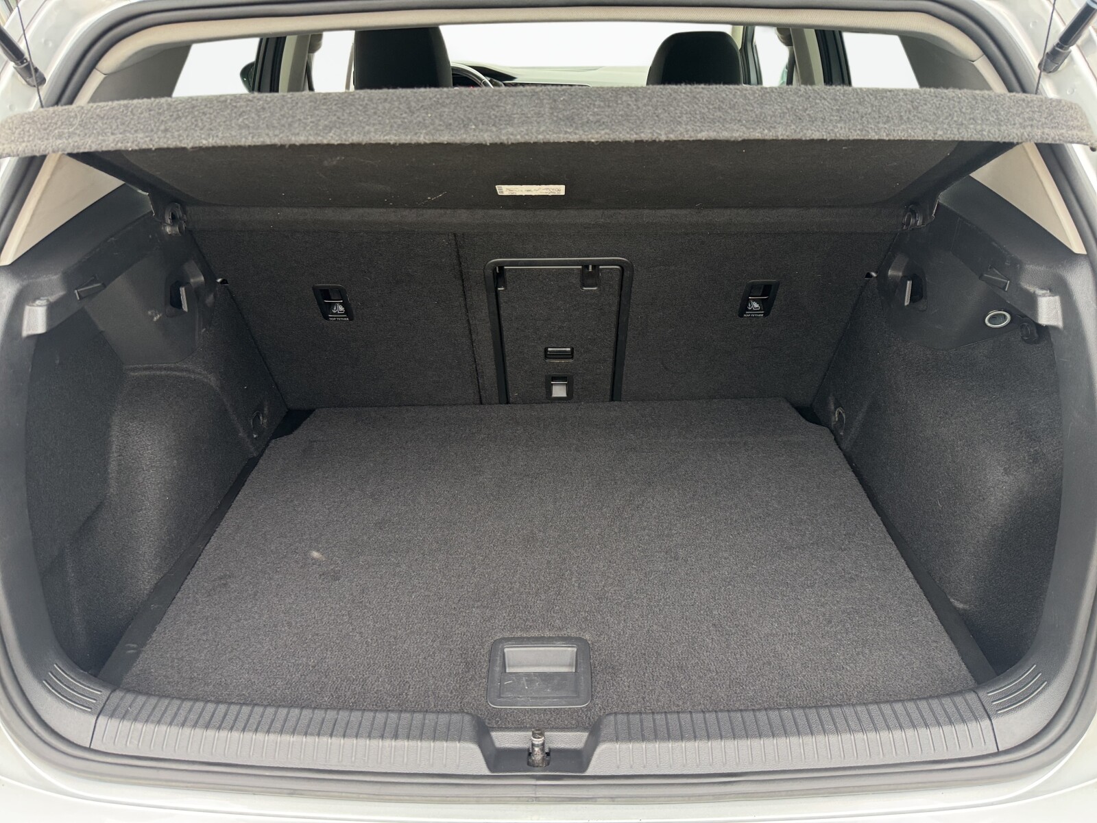 Volkswagen Golf - zdjęcie 25