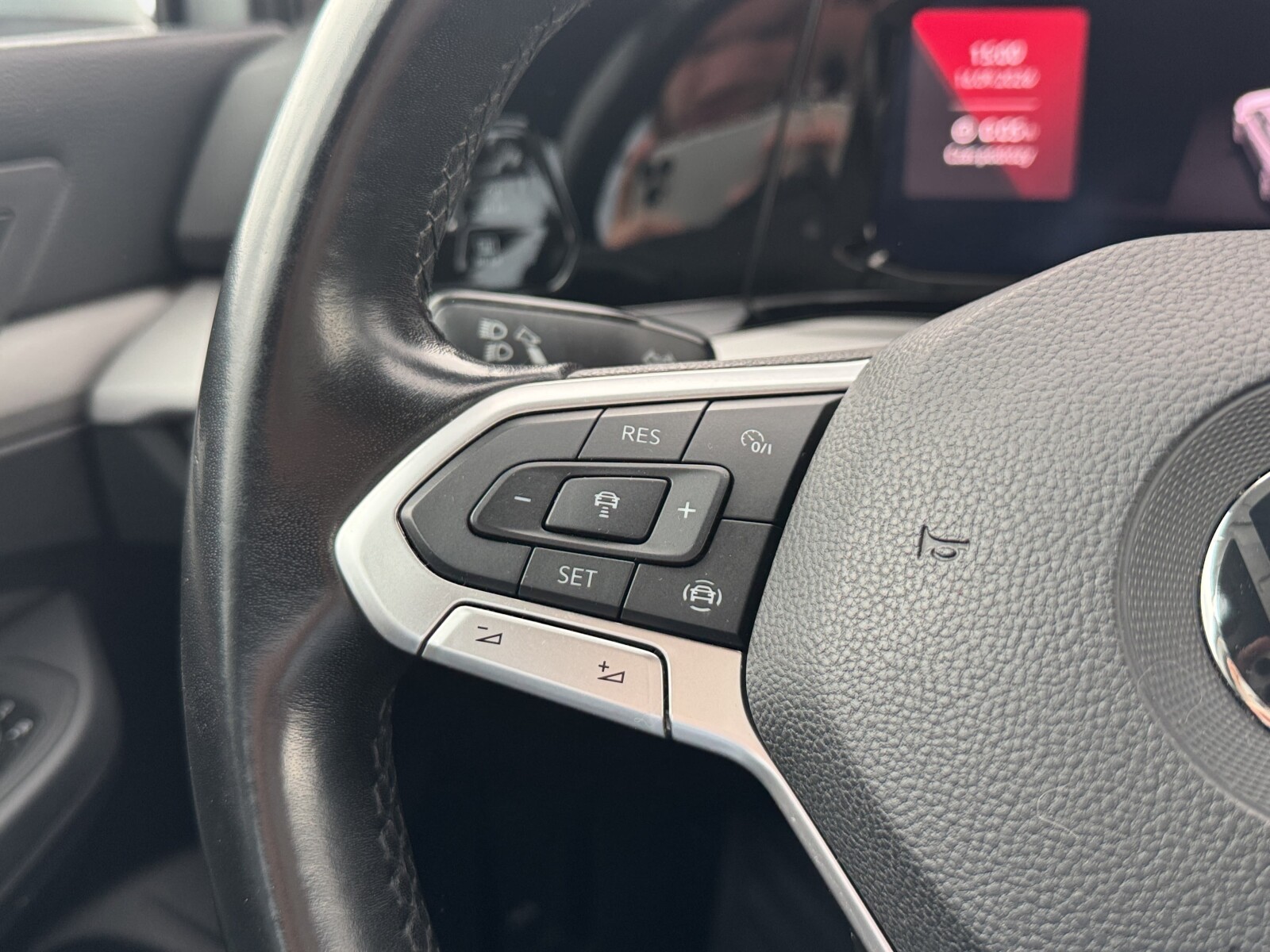 Volkswagen Golf - zdjęcie 12