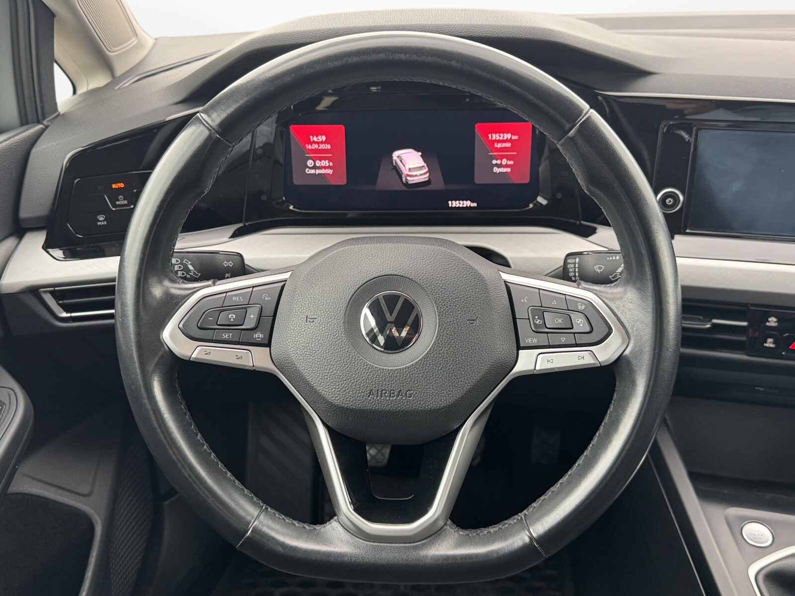 Volkswagen Golf - zdjęcie 11