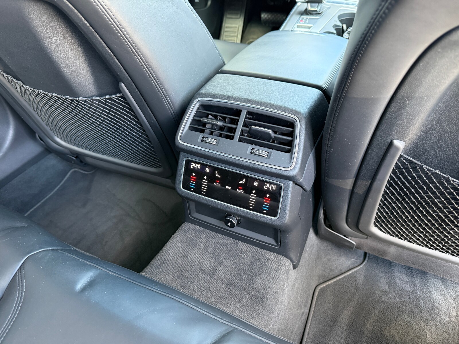Audi A6 Limousine - zdjęcie 12