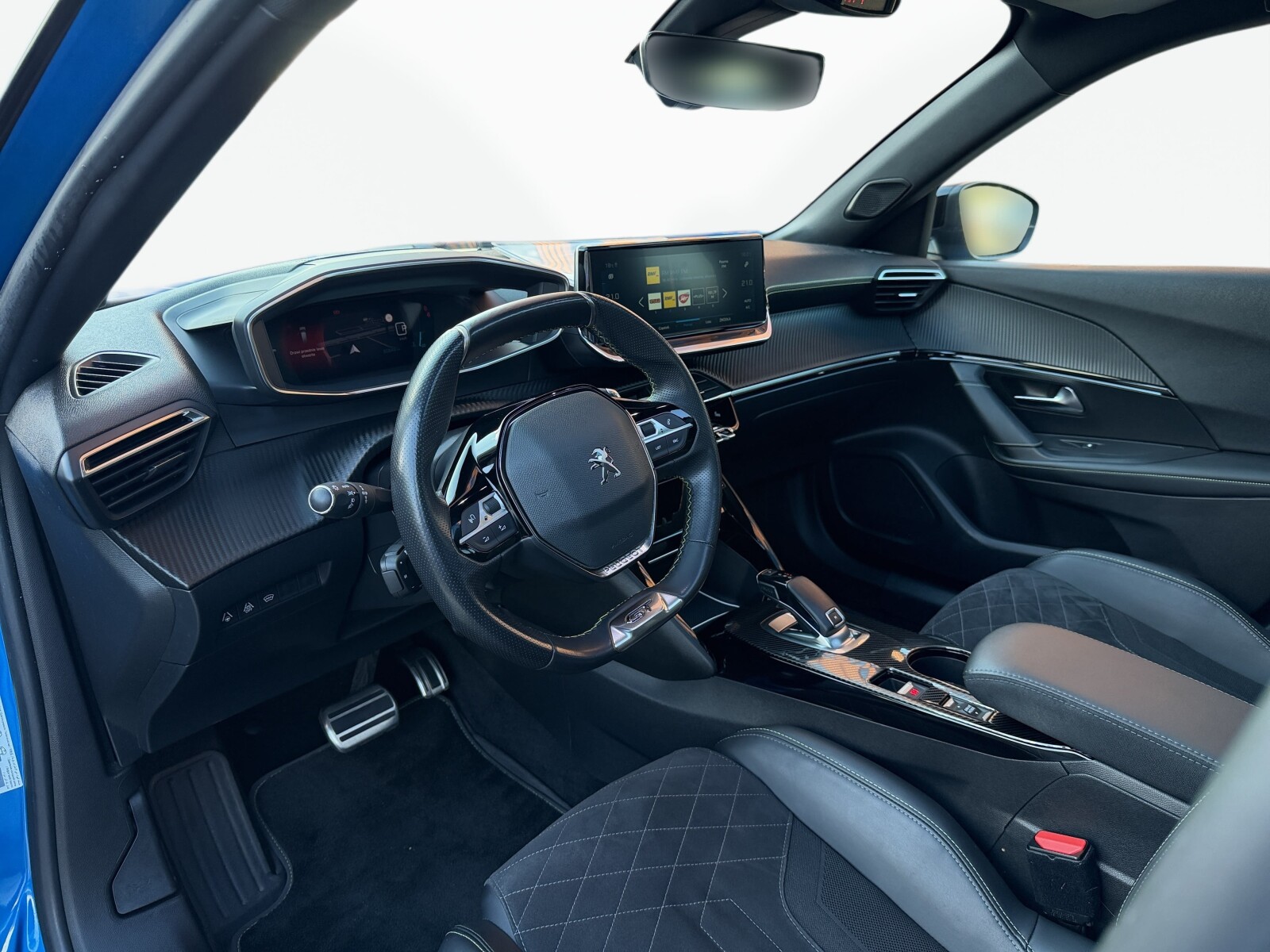 Peugeot 2008 - zdjęcie 9