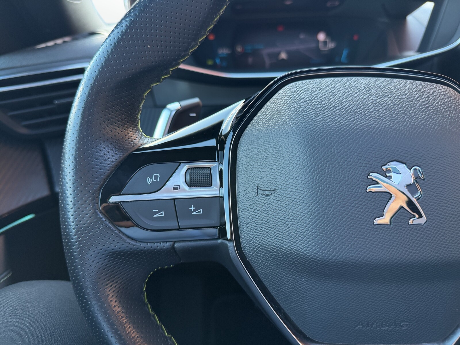 Peugeot 2008 - zdjęcie 15