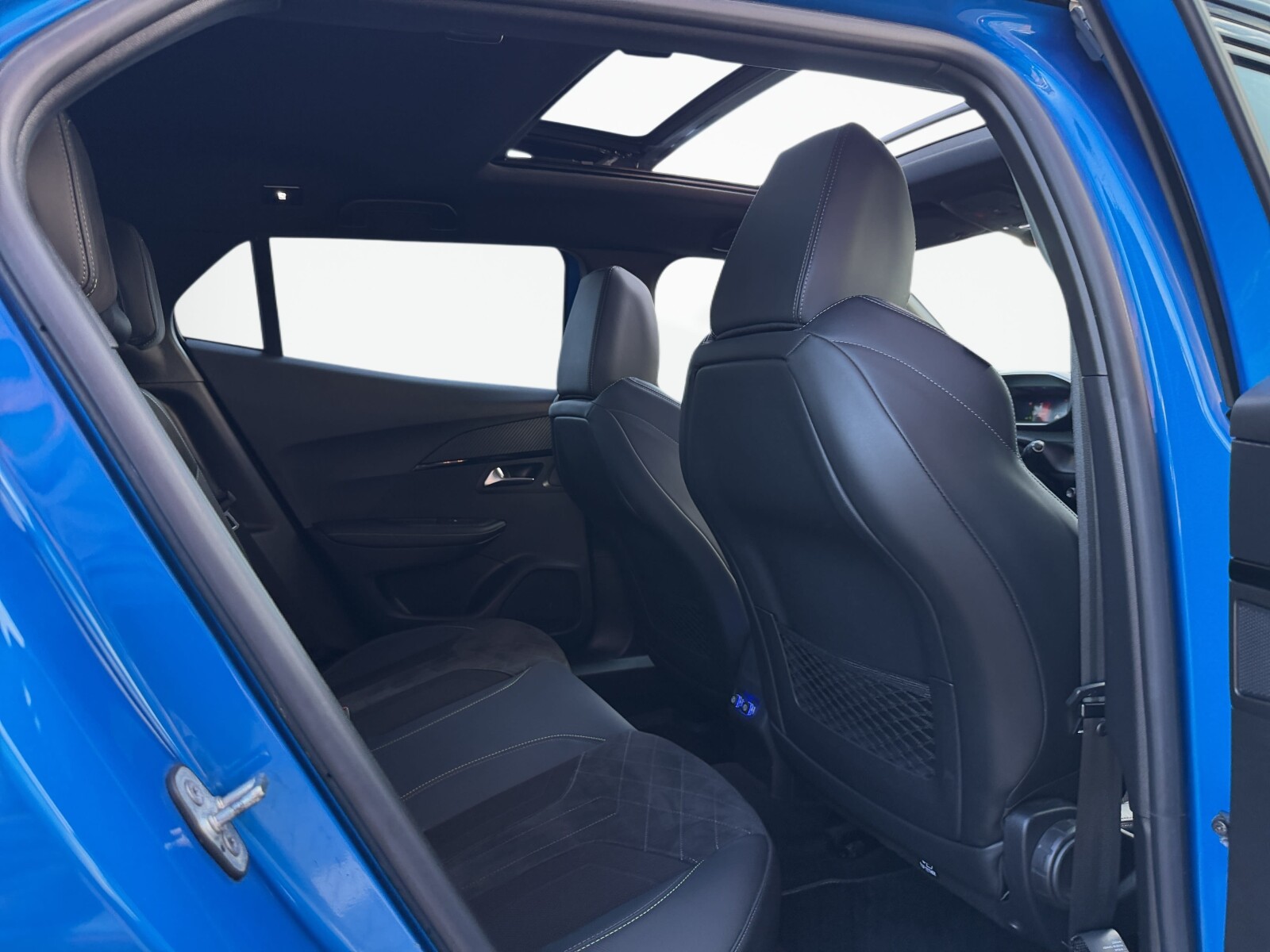 Peugeot 2008 - zdjęcie 36