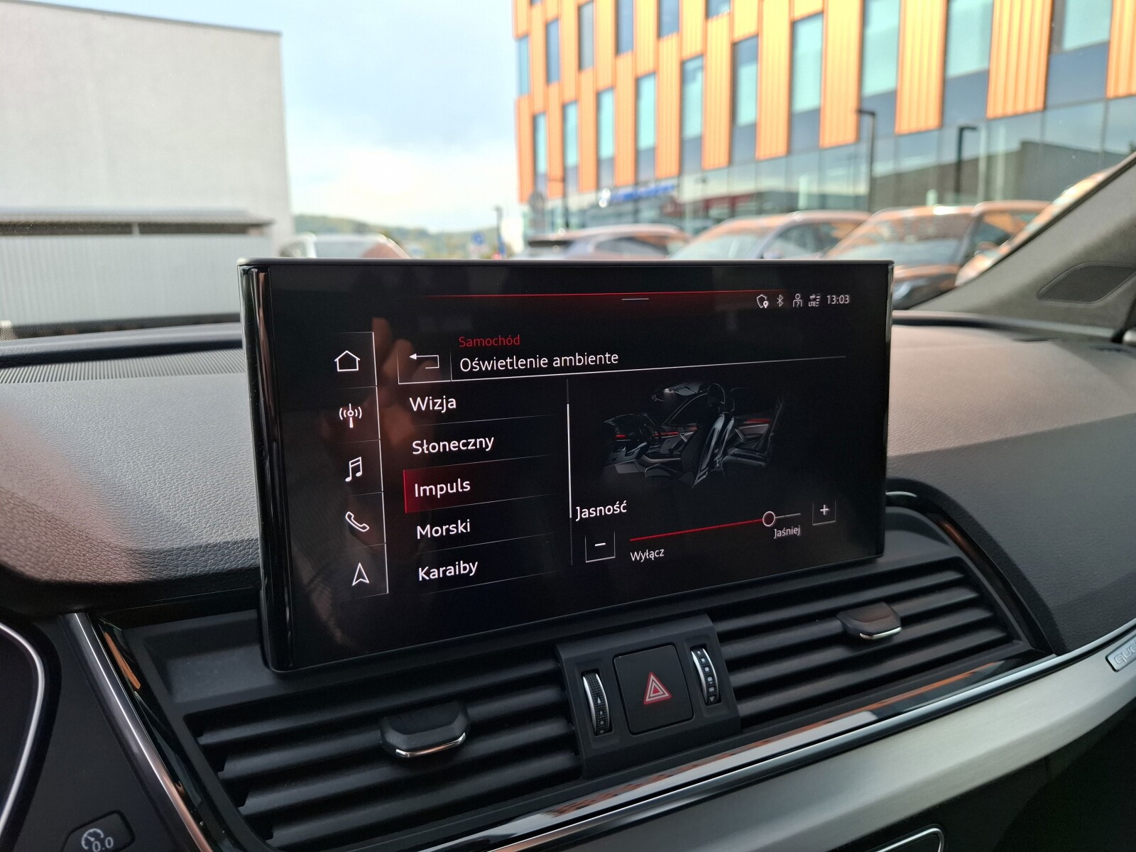 Audi Q5 Sportback - zdjęcie 33