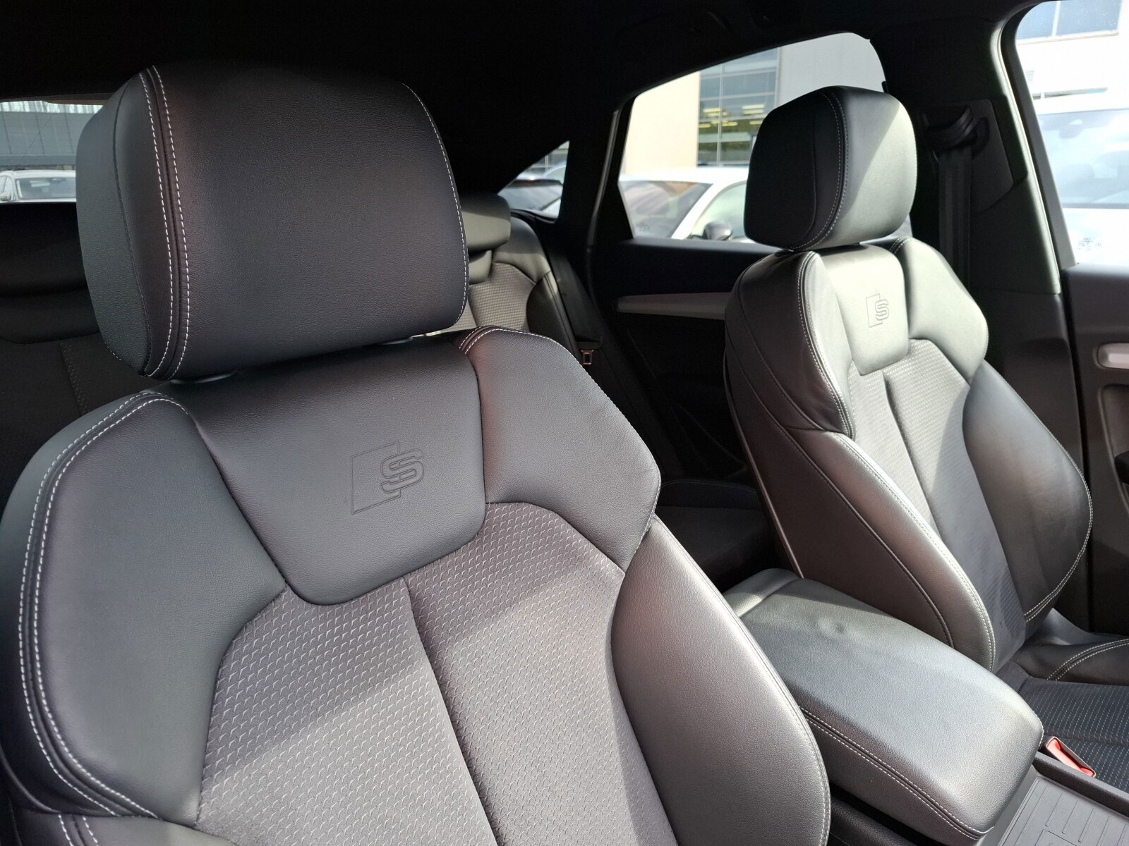 Audi Q5 Sportback - zdjęcie 19