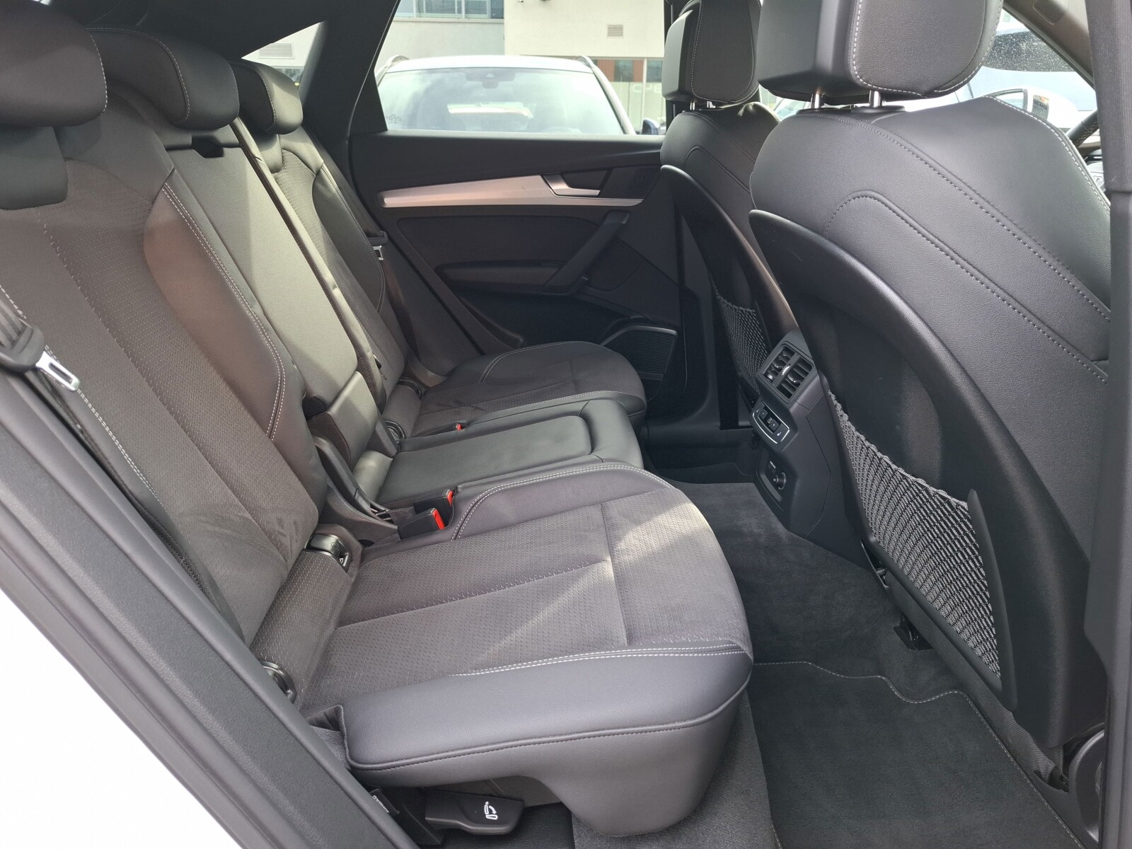 Audi Q5 Sportback - zdjęcie 11