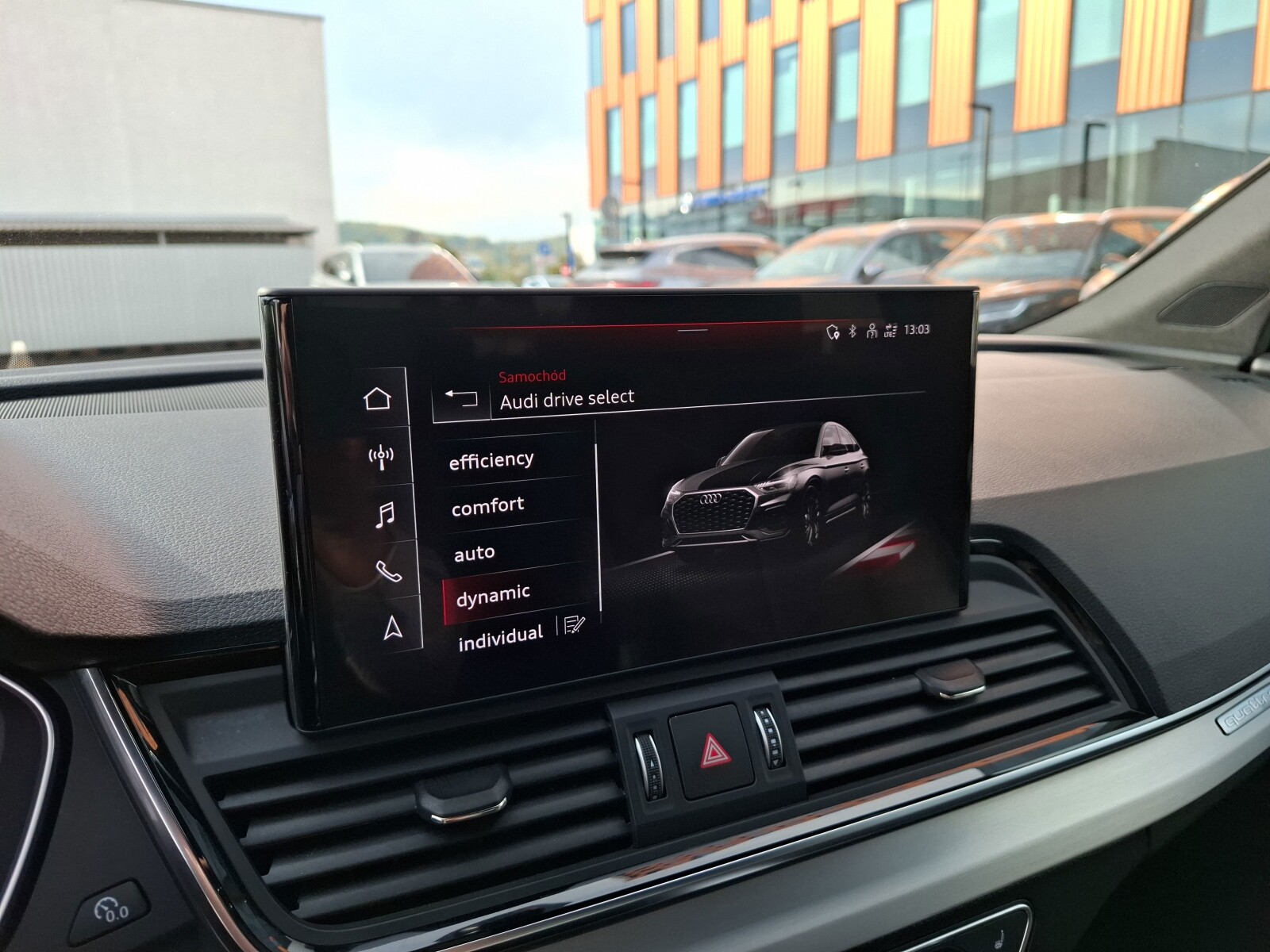 Audi Q5 Sportback - zdjęcie 32