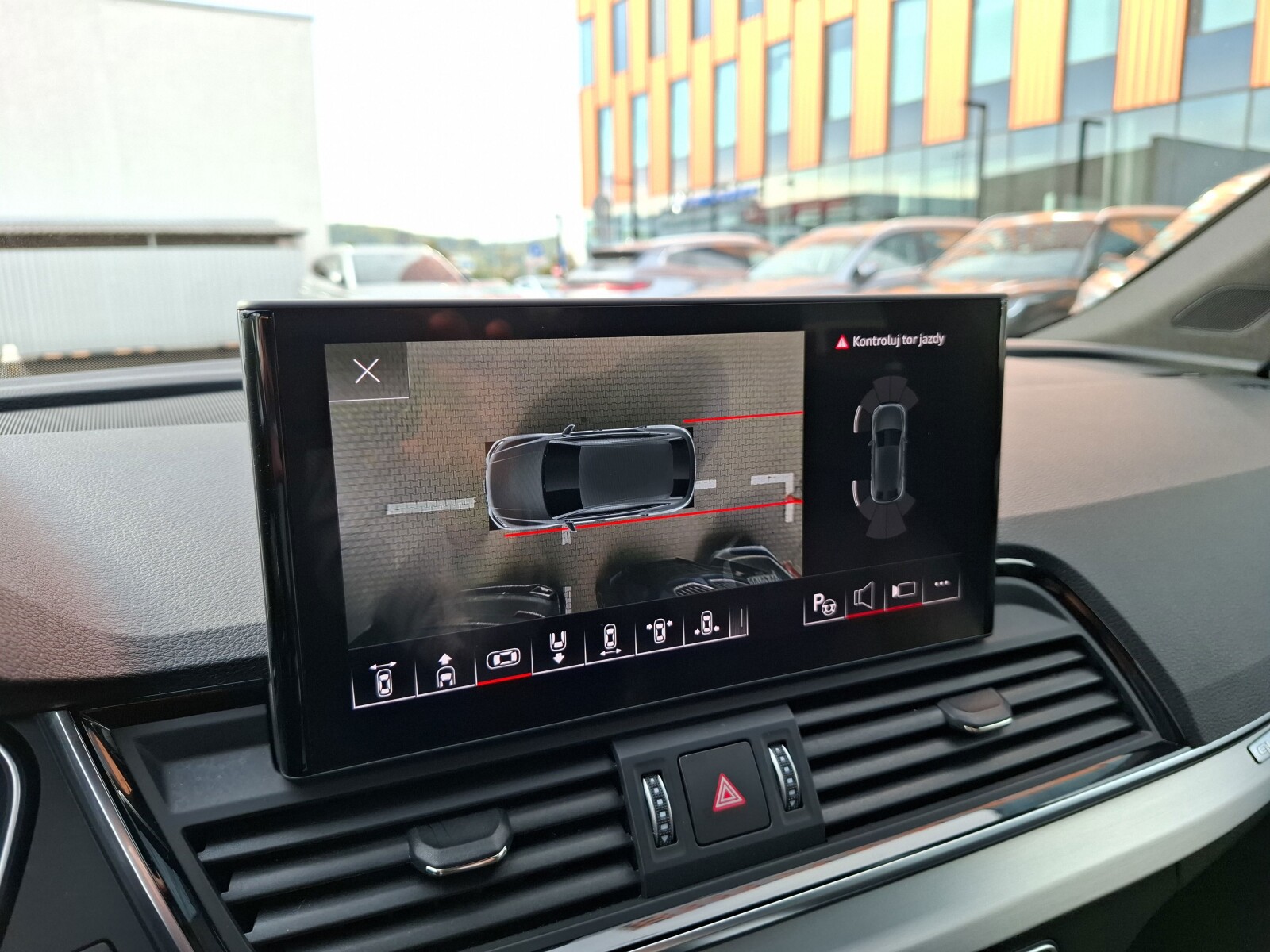 Audi Q5 Sportback - zdjęcie 37