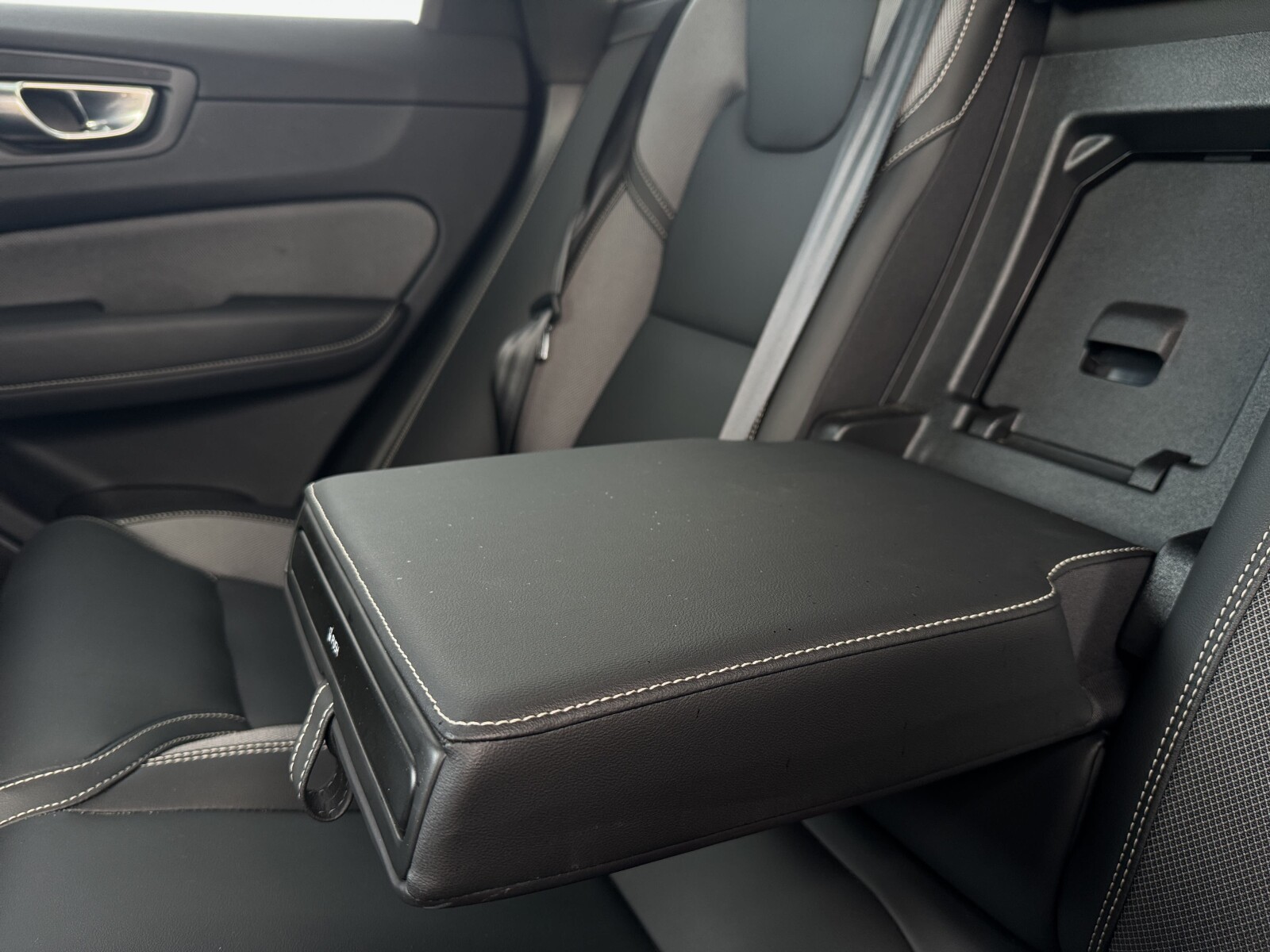 Volvo XC 60 - zdjęcie 25