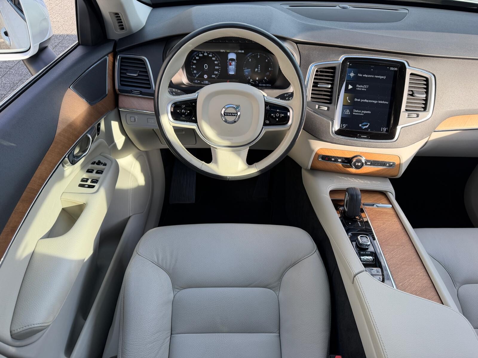 Volvo XC 90 - zdjęcie 21