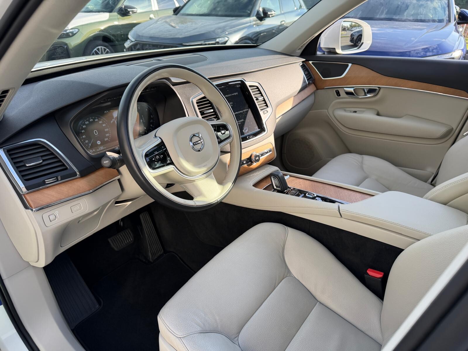 Volvo XC 90 - zdjęcie 13