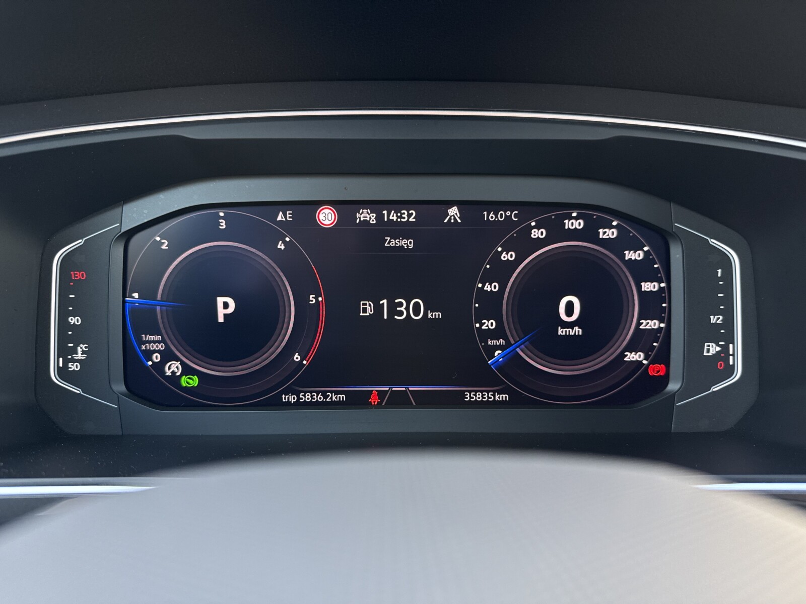 Volkswagen Tiguan Allspace - zdjęcie 19