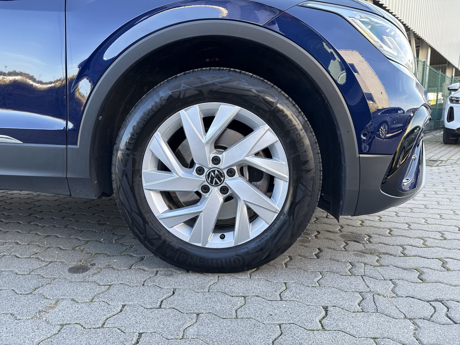 Volkswagen Tiguan Allspace - zdjęcie 36