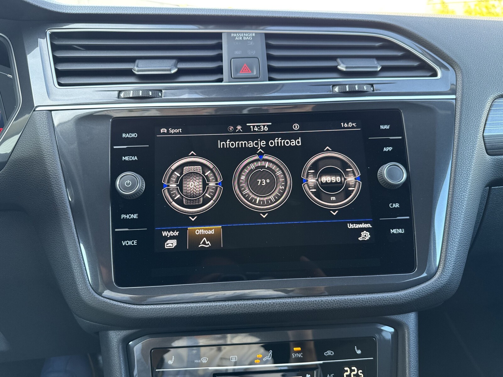 Volkswagen Tiguan Allspace - zdjęcie 25
