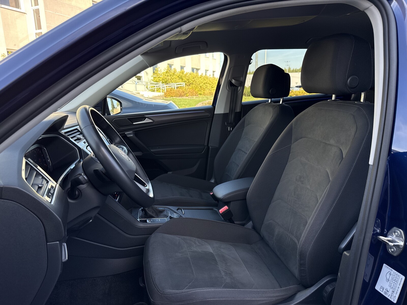 Volkswagen Tiguan Allspace - zdjęcie 13